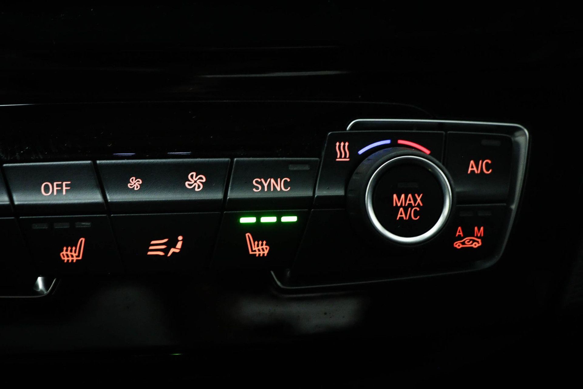 BMW X1 met kenteken JLH-22-X – detailfoto