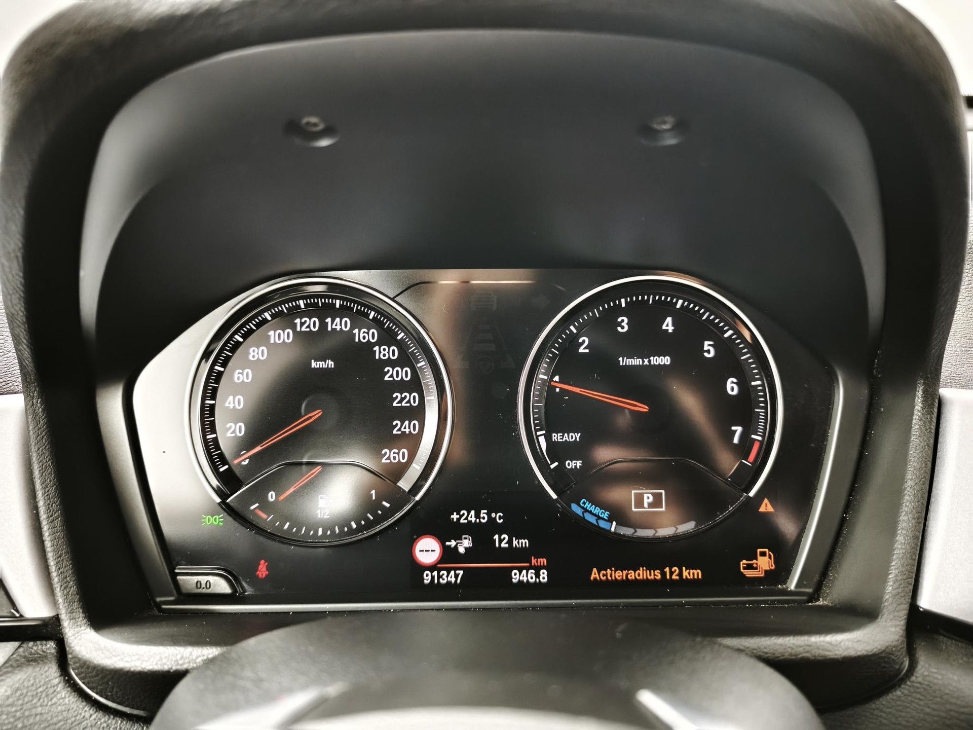 BMW X1 met kenteken KSF-31-H – dashboard