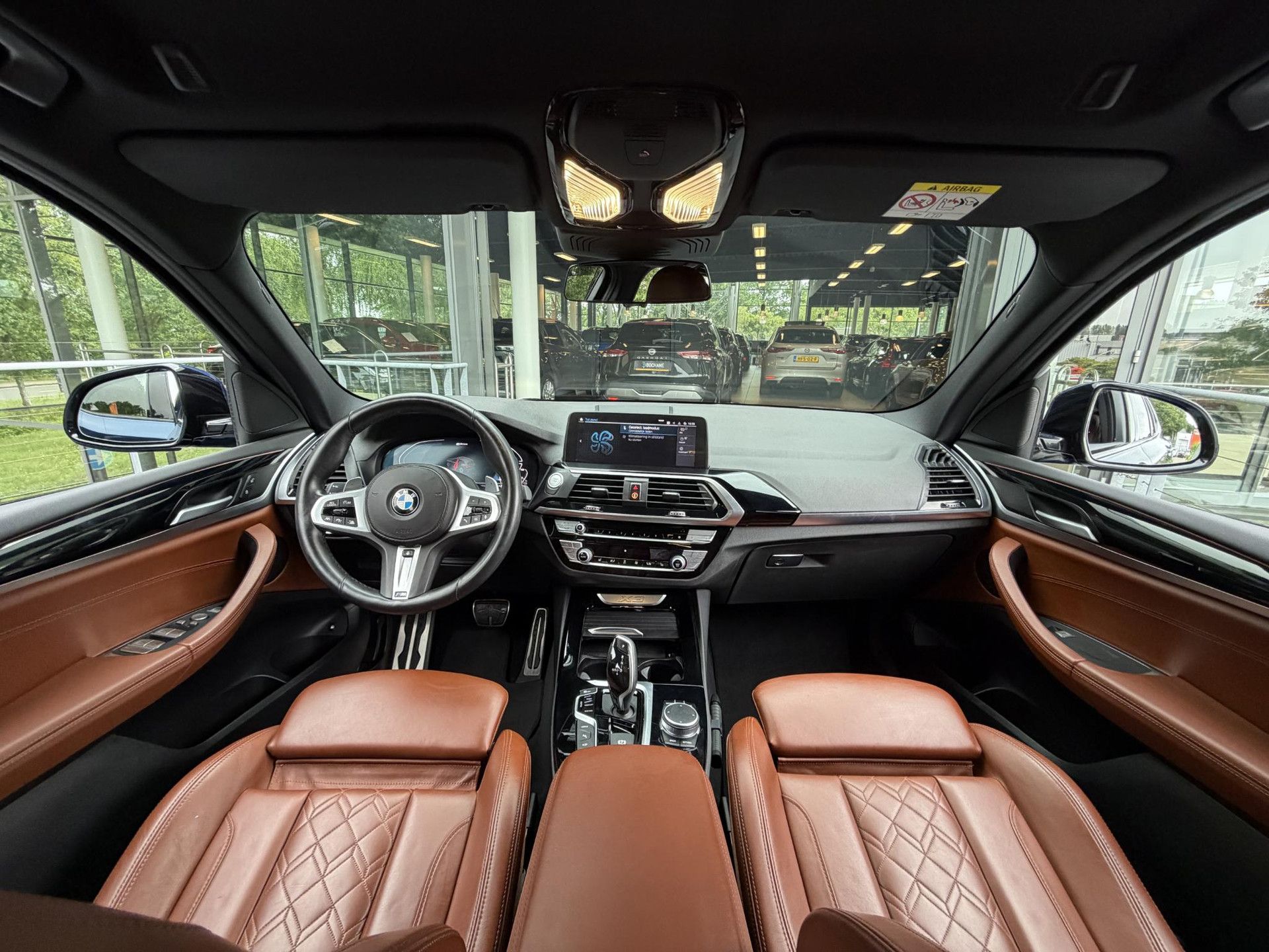 BMW X3 met kenteken H-125-SX – interieur