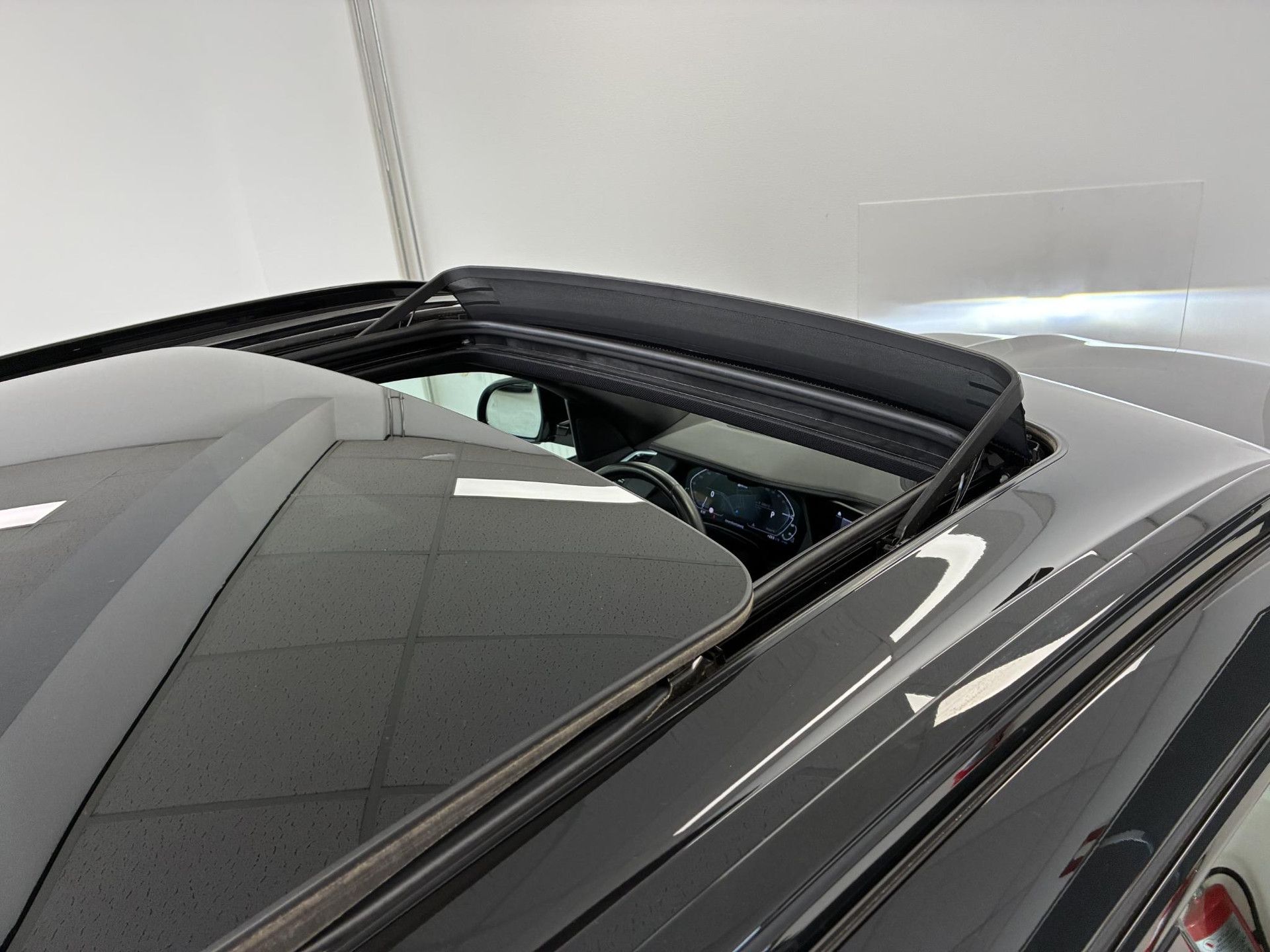 BMW X5 met kenteken J-107-ZN – detailfoto