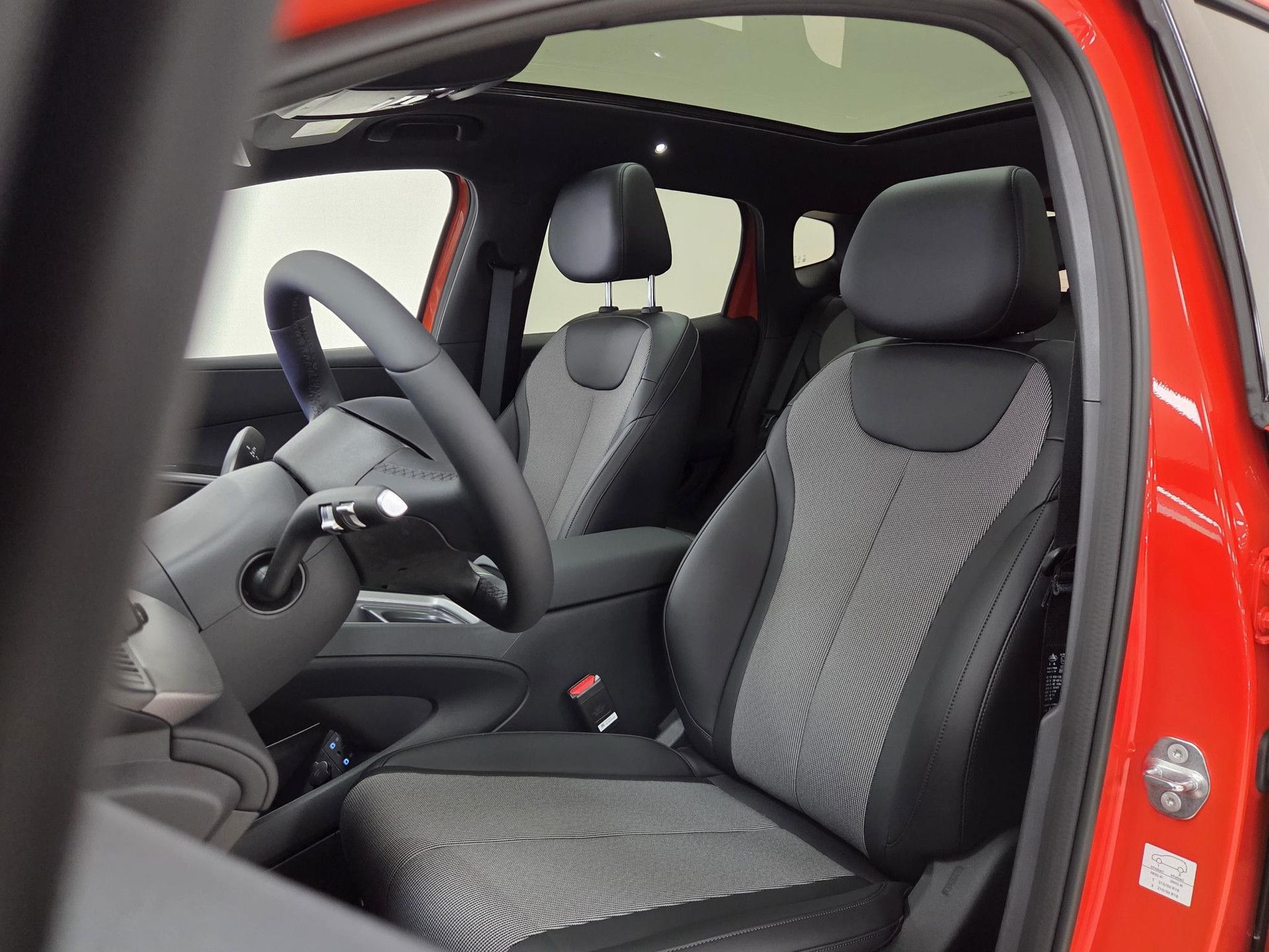 BYD DOLPHIN met kenteken KLP-94-P – interieur