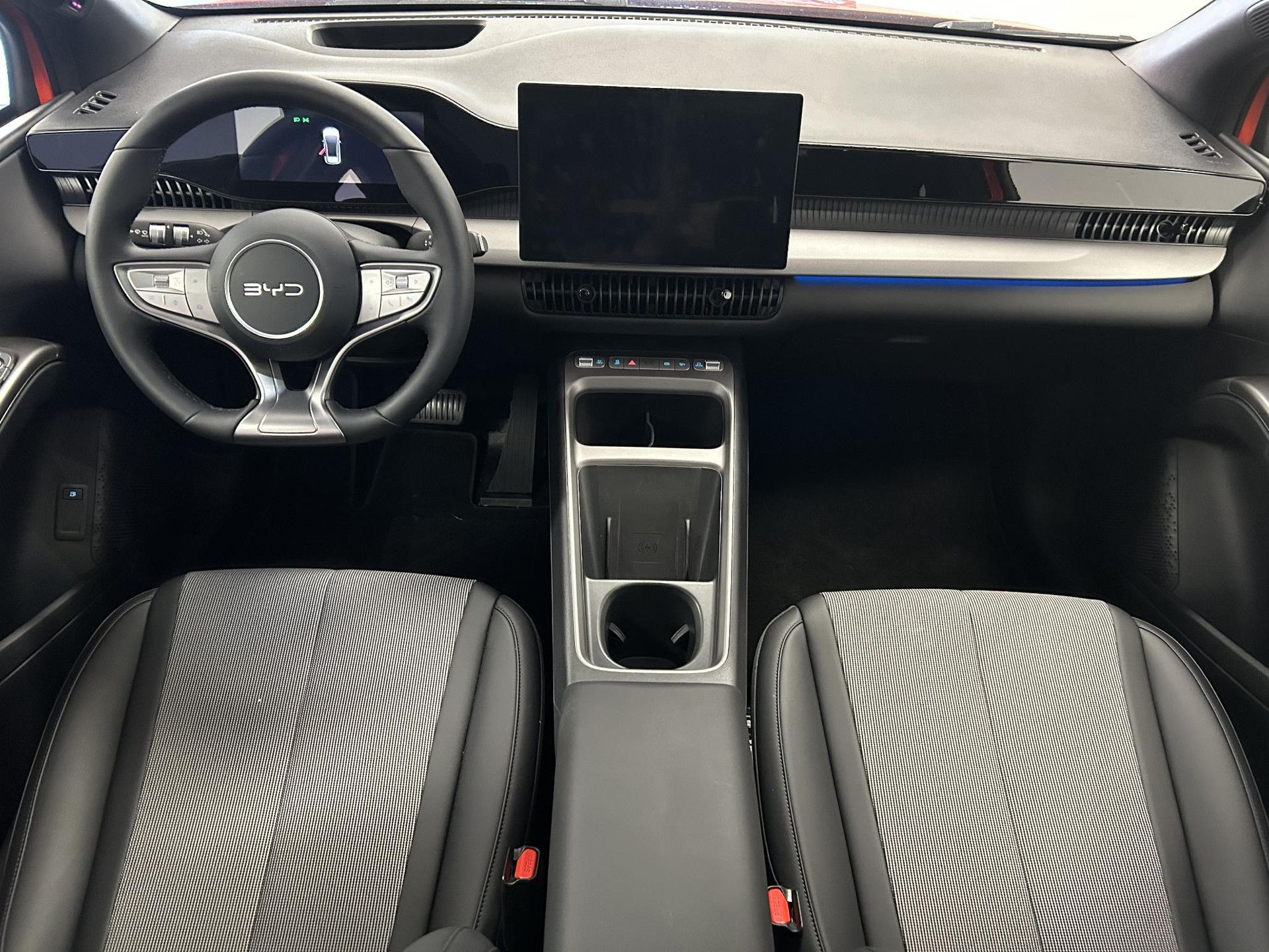 BYD DOLPHIN met kenteken KLP-97-P – interieur