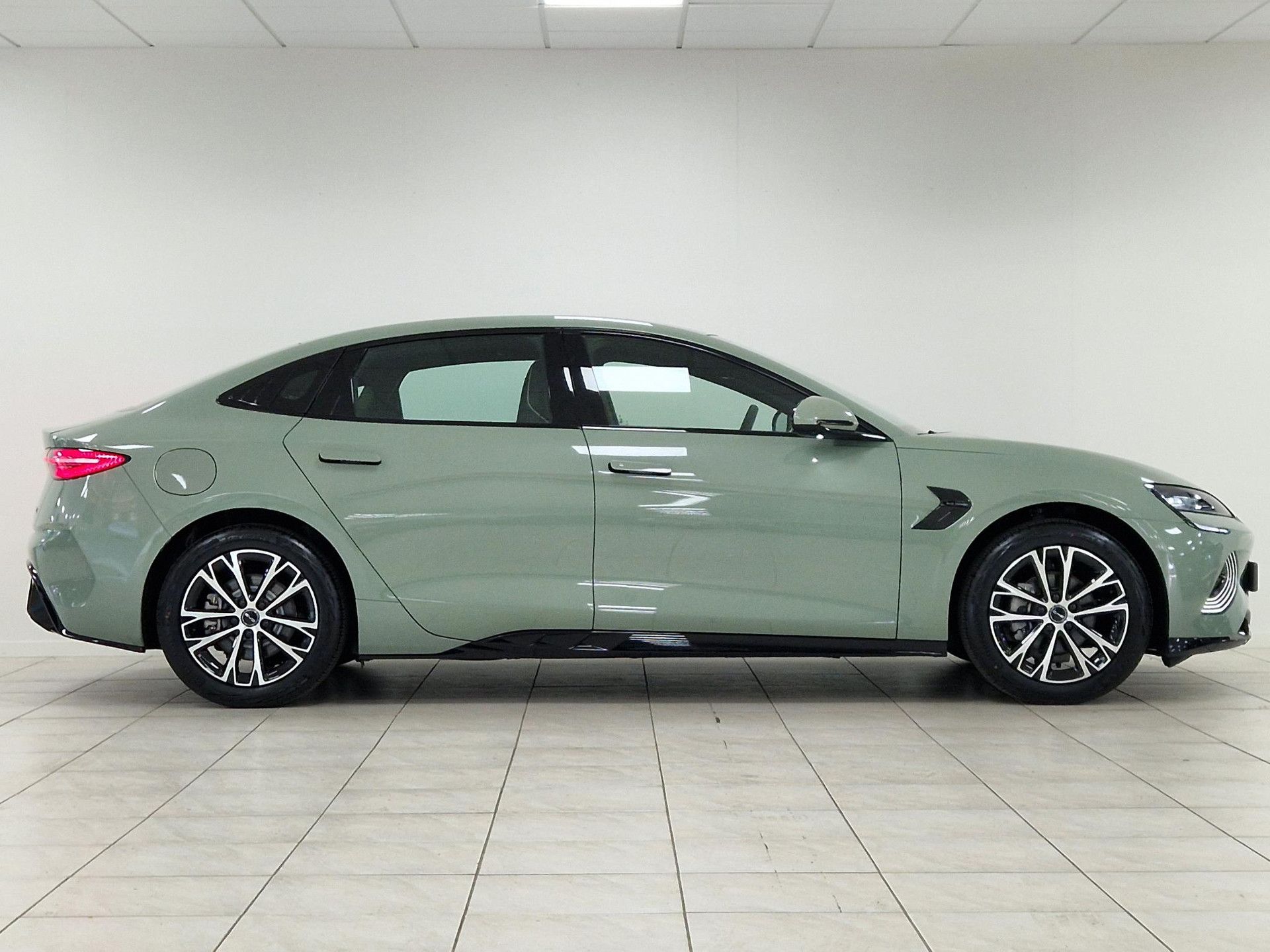 BYD SEAL met kenteken KNH-69-P – detailfoto