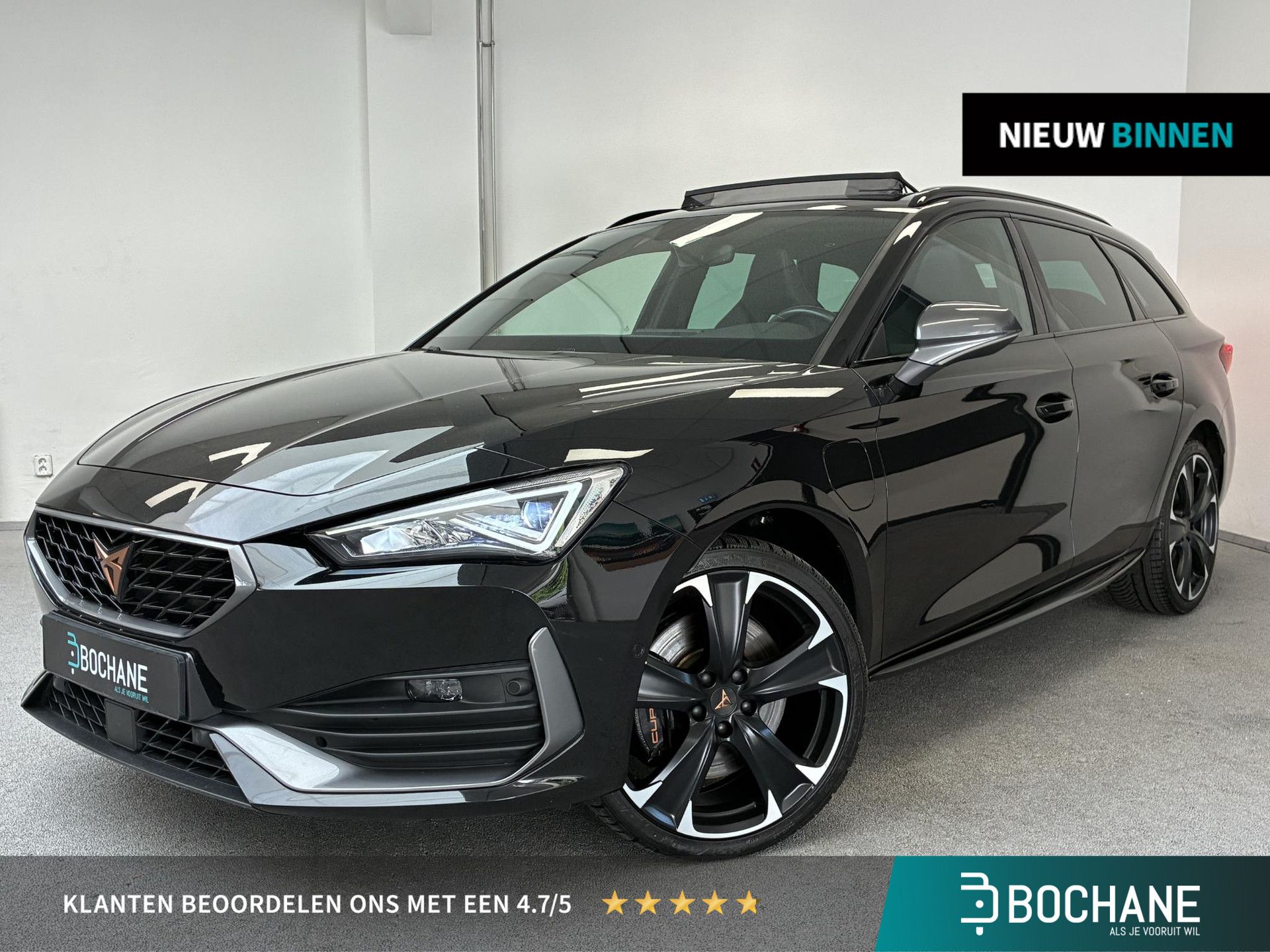 CUPRA LeonSportstourer met kenteken R-677-DS – vooraanzicht