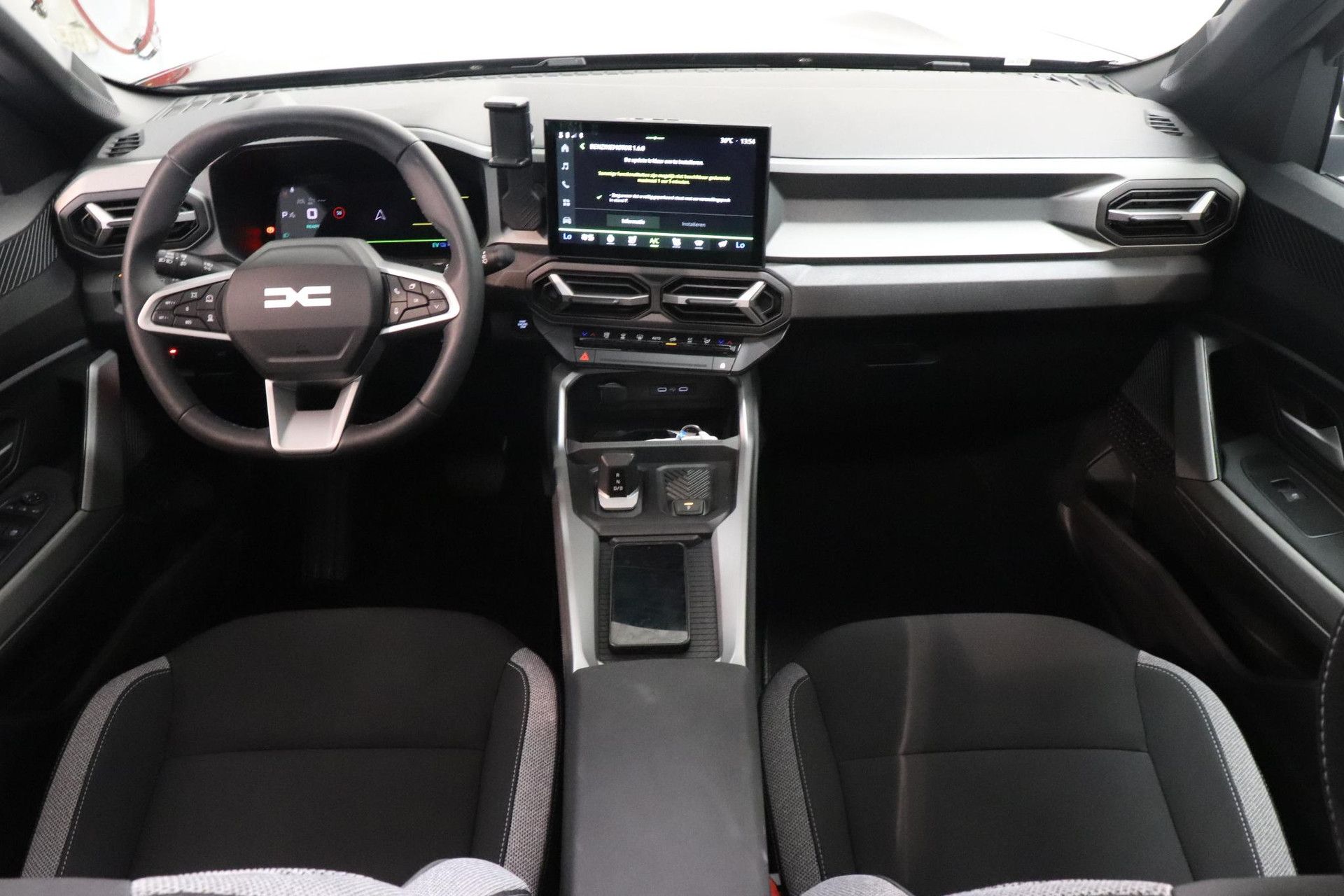 Dacia Bigster met kenteken JVK-65-H – interieur