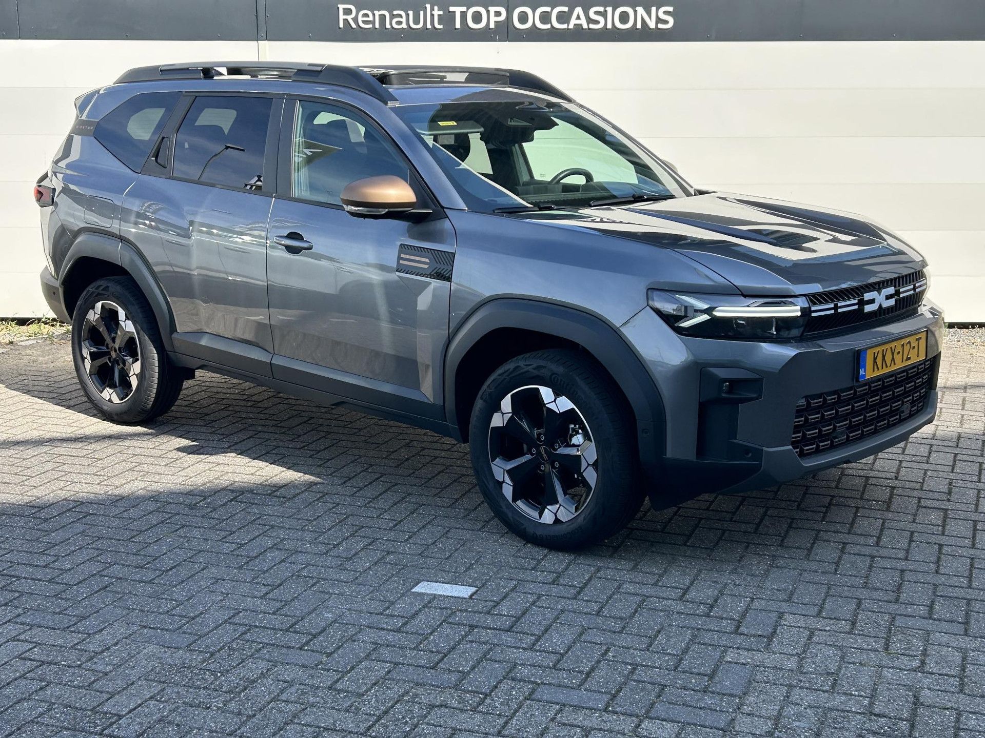 Dacia Bigster met kenteken KKX-12-T – interieur