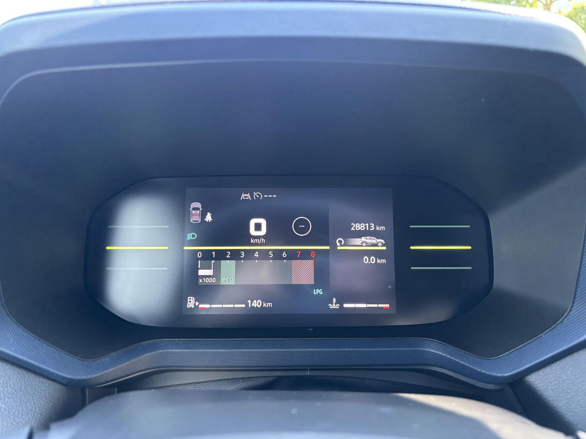Dacia Duster met kenteken GSL-57-P – dashboard