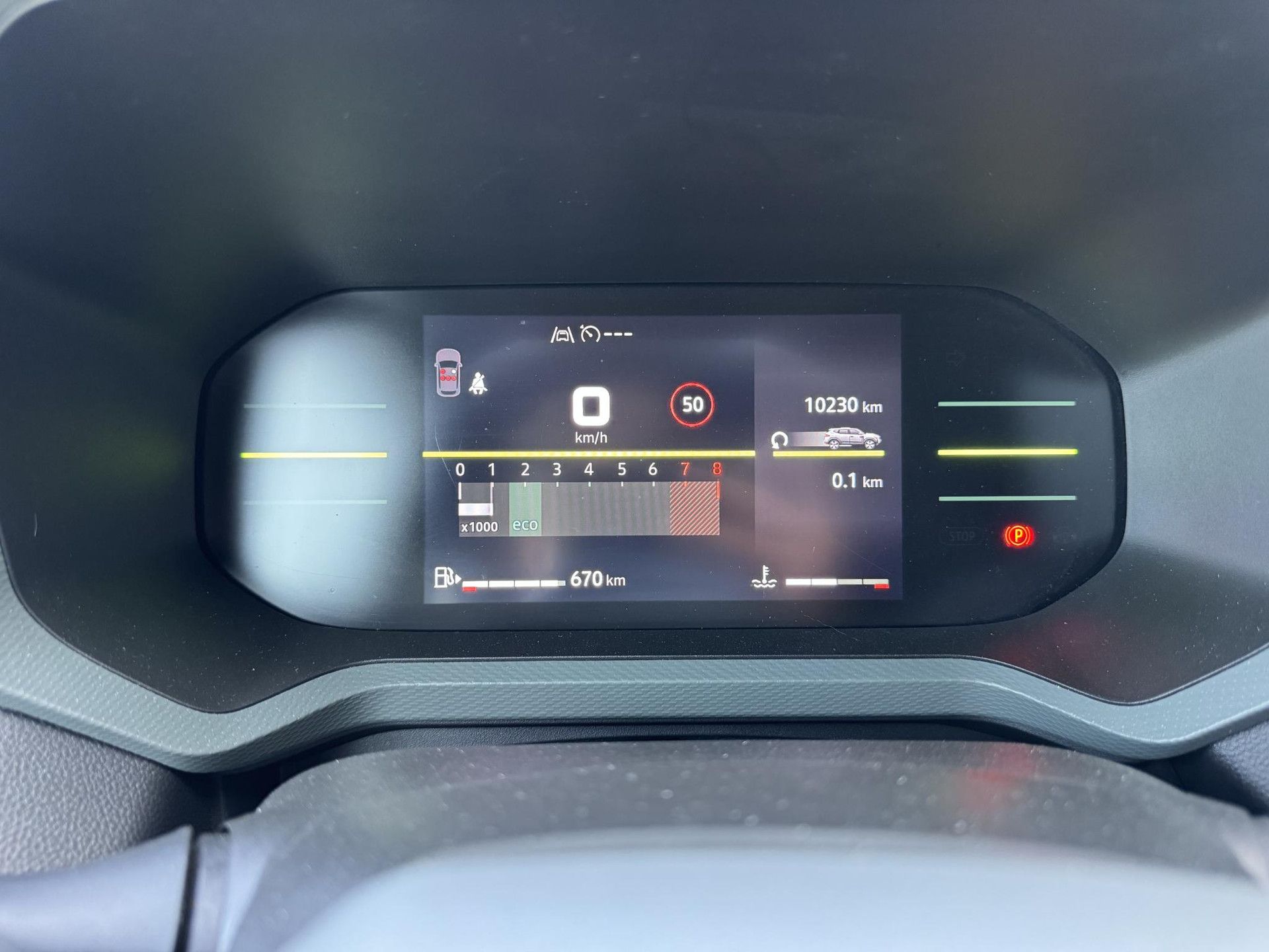 Dacia Duster met kenteken HKZ-47-J – dashboard
