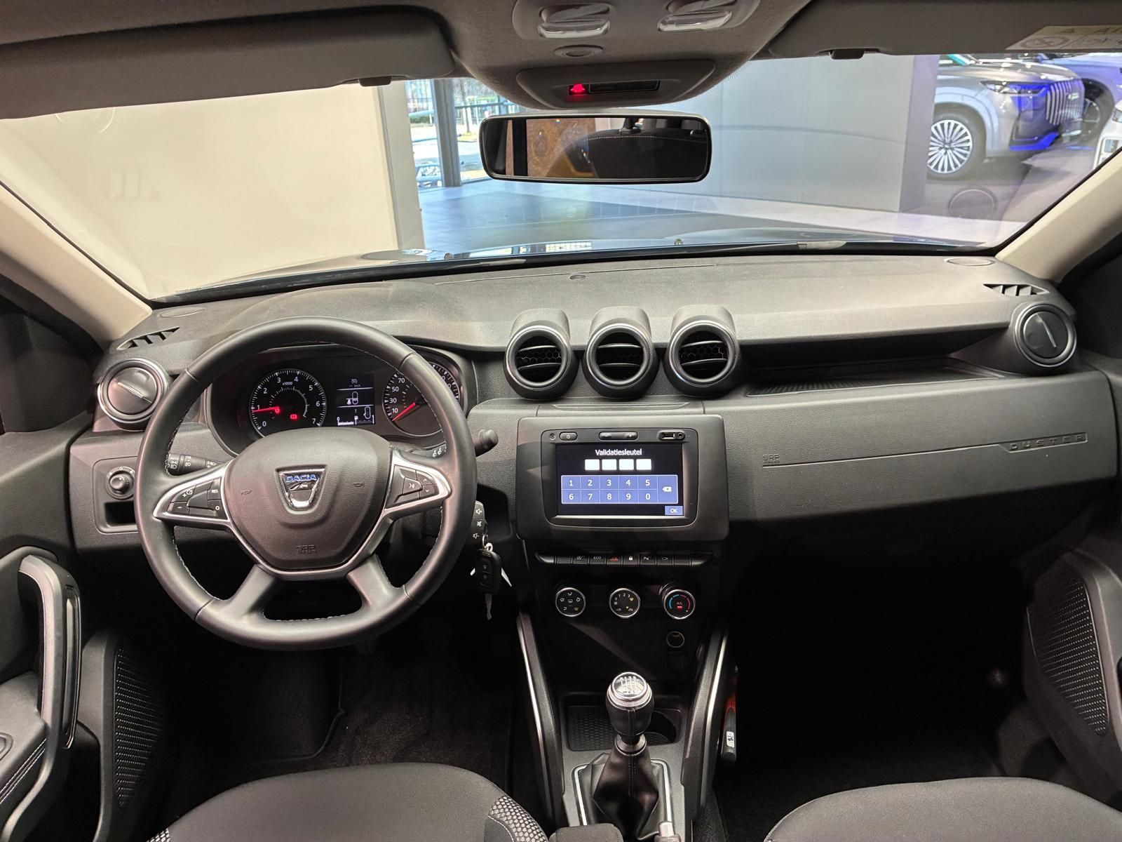 Dacia Duster met kenteken K-842-LL – interieur