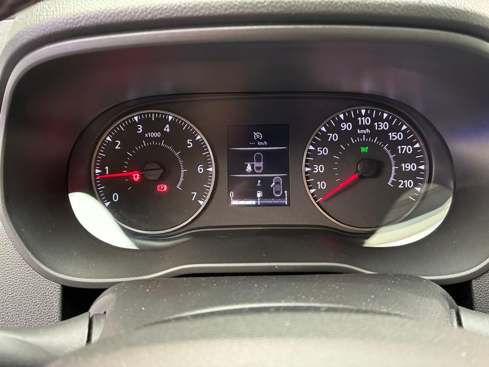 Dacia Duster met kenteken K-842-LL – dashboard