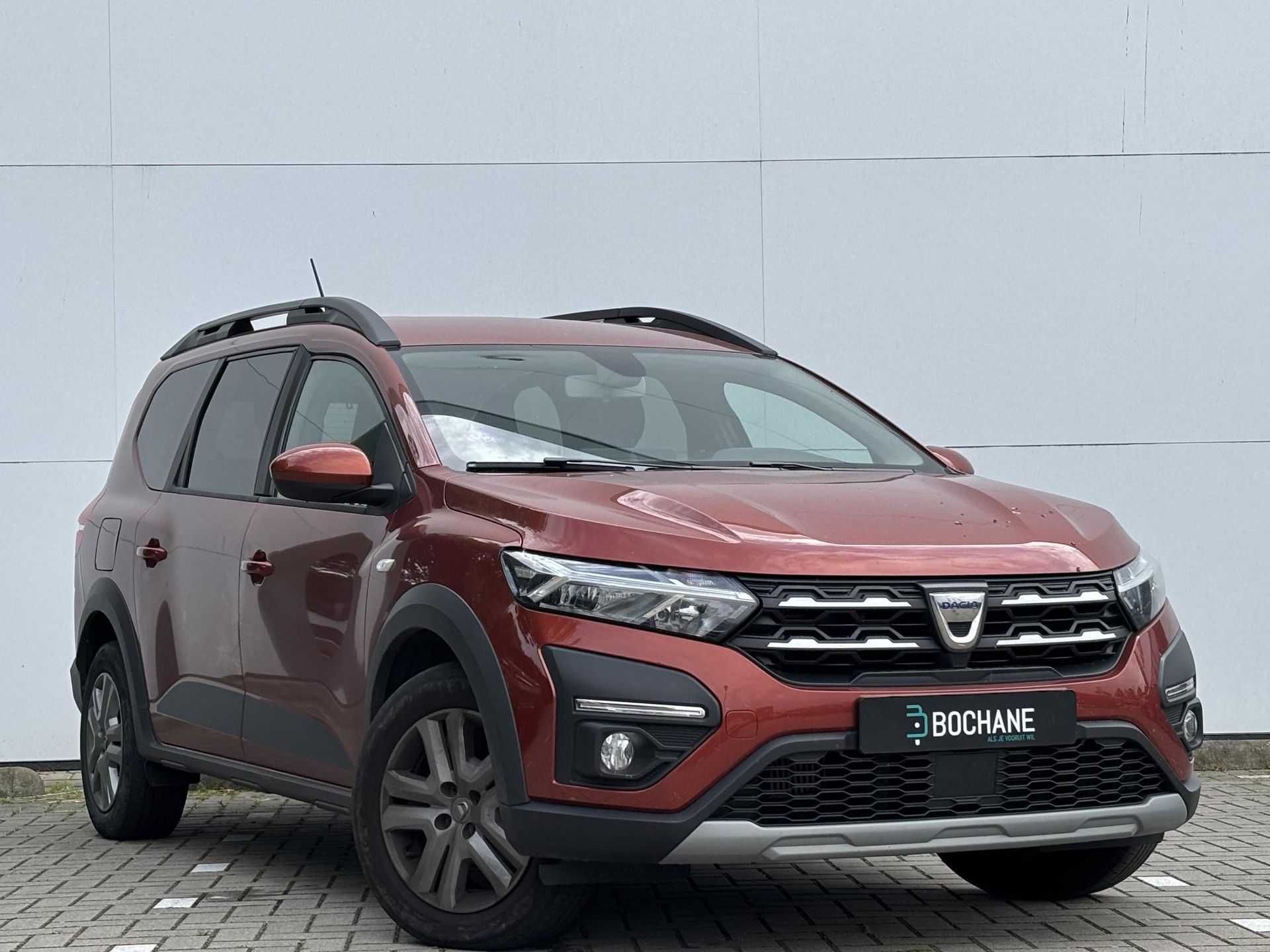 Dacia Jogger met kenteken R-164-HB – detailfoto