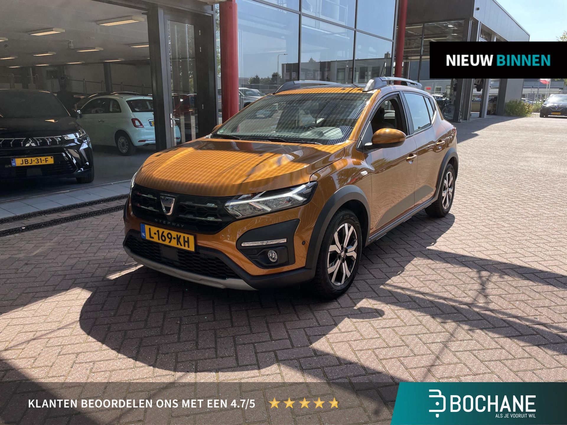 Dacia SanderoStepway met kenteken L-169-KH – vooraanzicht