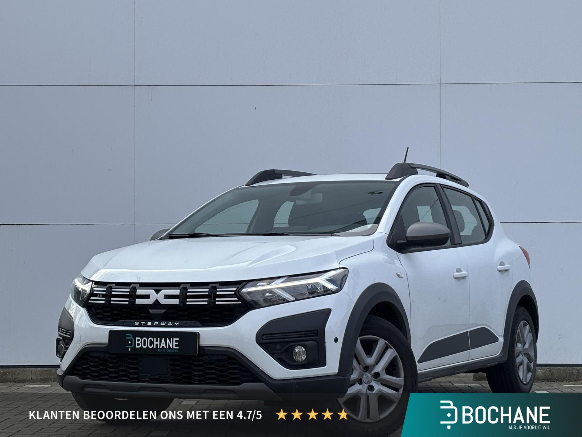 Dacia SanderoStepway met kenteken T-426-BN – vooraanzicht