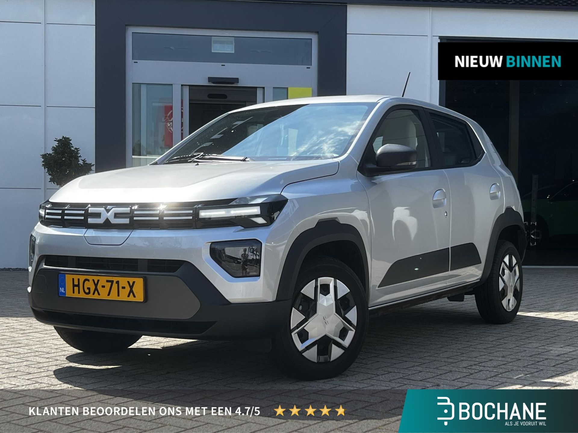 Dacia Spring met kenteken HGX-71-X – vooraanzicht