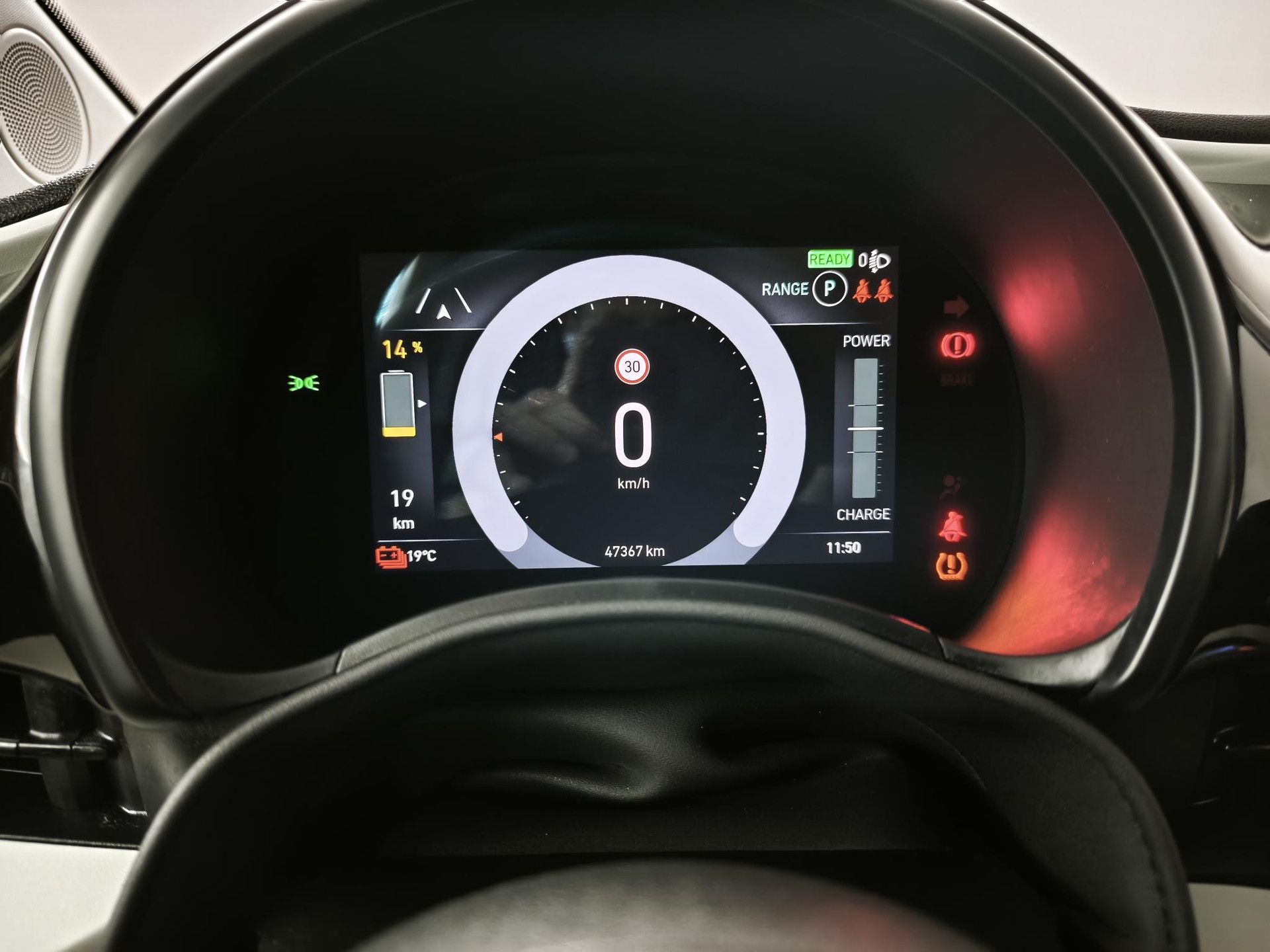 Fiat 500 met kenteken P-227-XL – dashboard