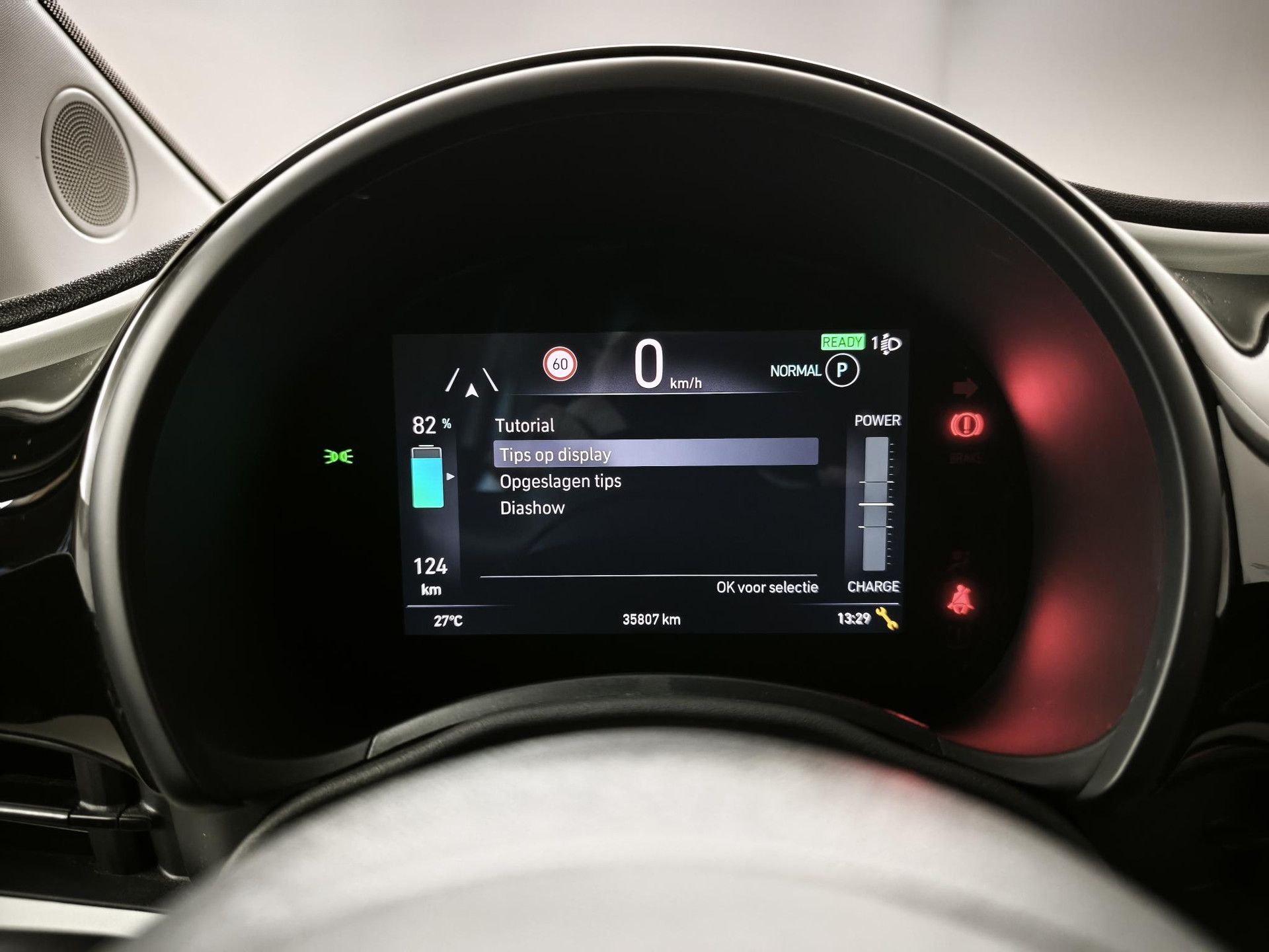 Fiat 500 met kenteken P-401-XV – dashboard