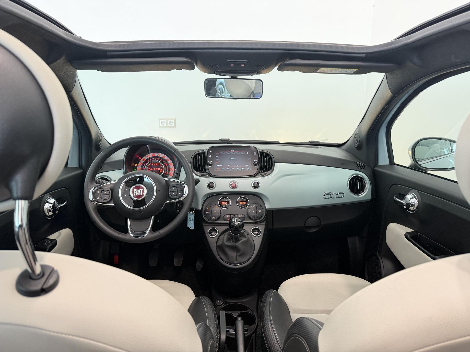 Fiat 500C met kenteken KSR-76-G – interieur