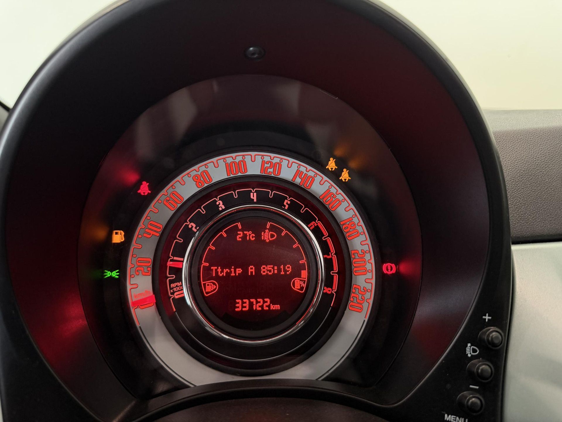Fiat 500C met kenteken KSR-76-G – dashboard