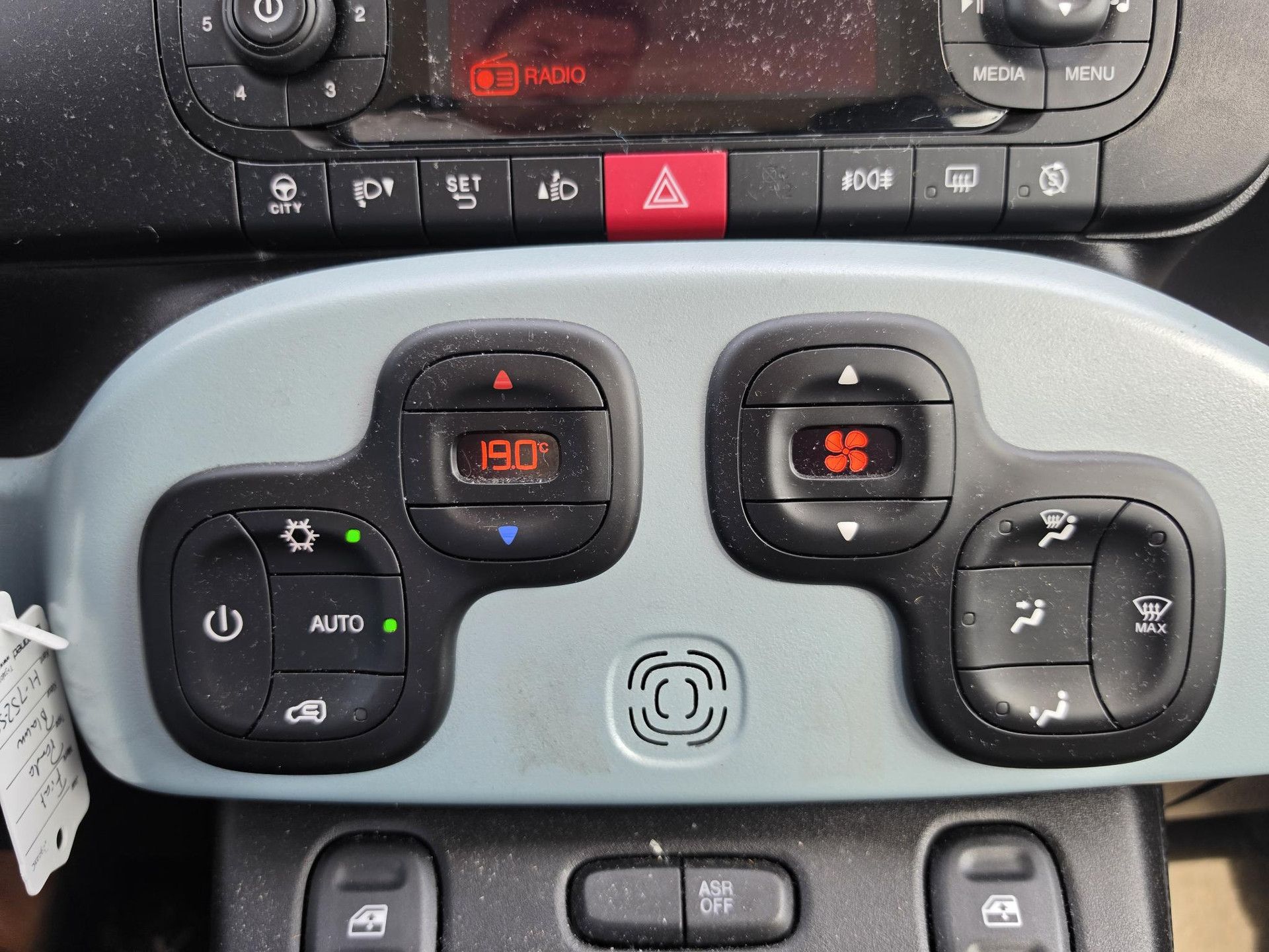 Fiat Panda met kenteken H-752-SN – achteraanzicht