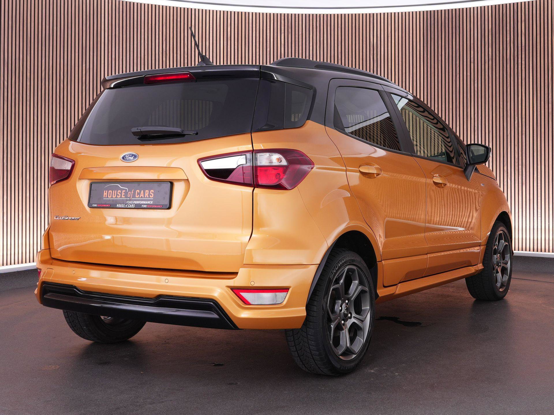 Ford EcoSport met kenteken J-147-FR – achteraanzicht