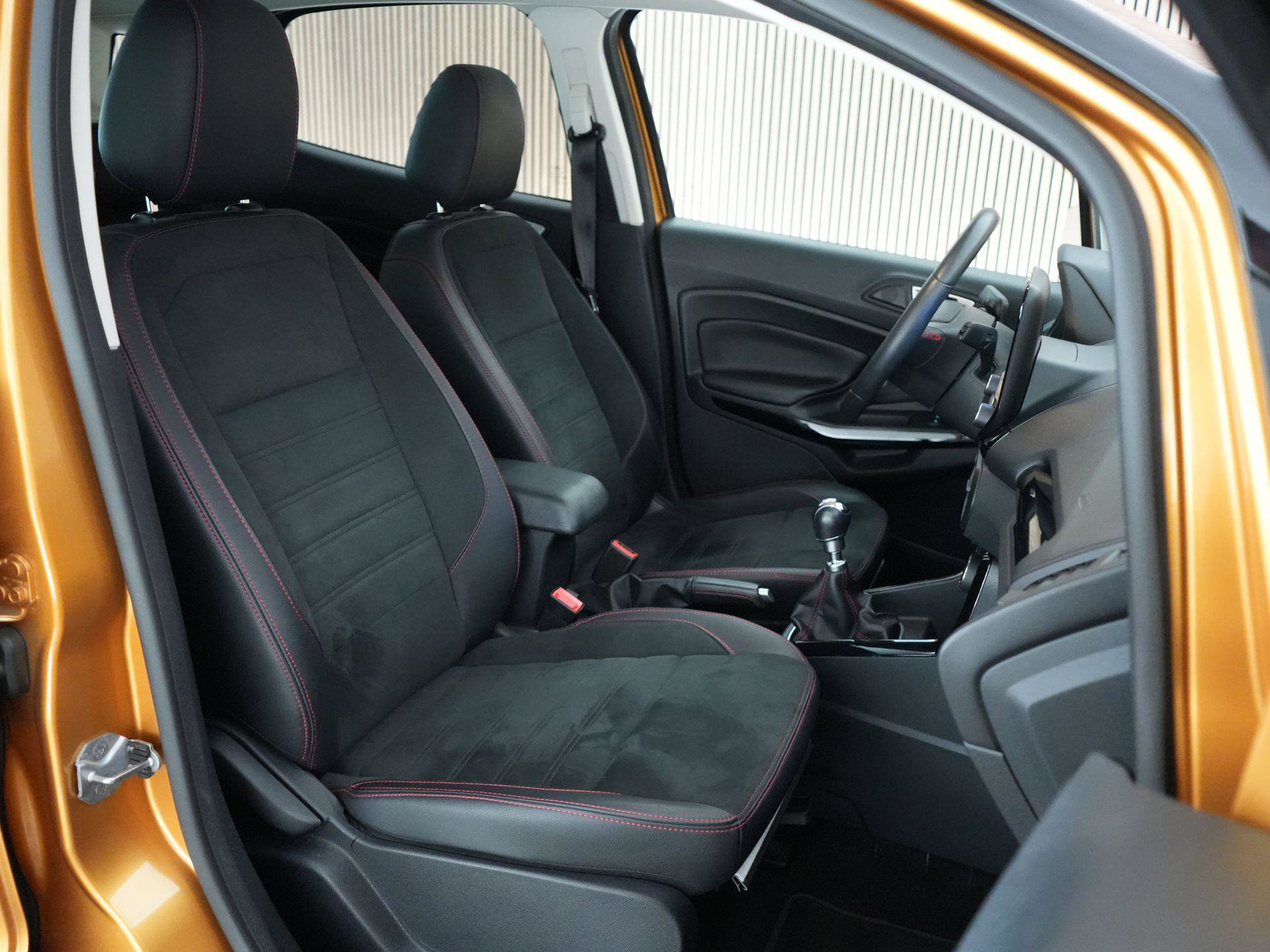 Ford EcoSport met kenteken J-147-FR – detailfoto