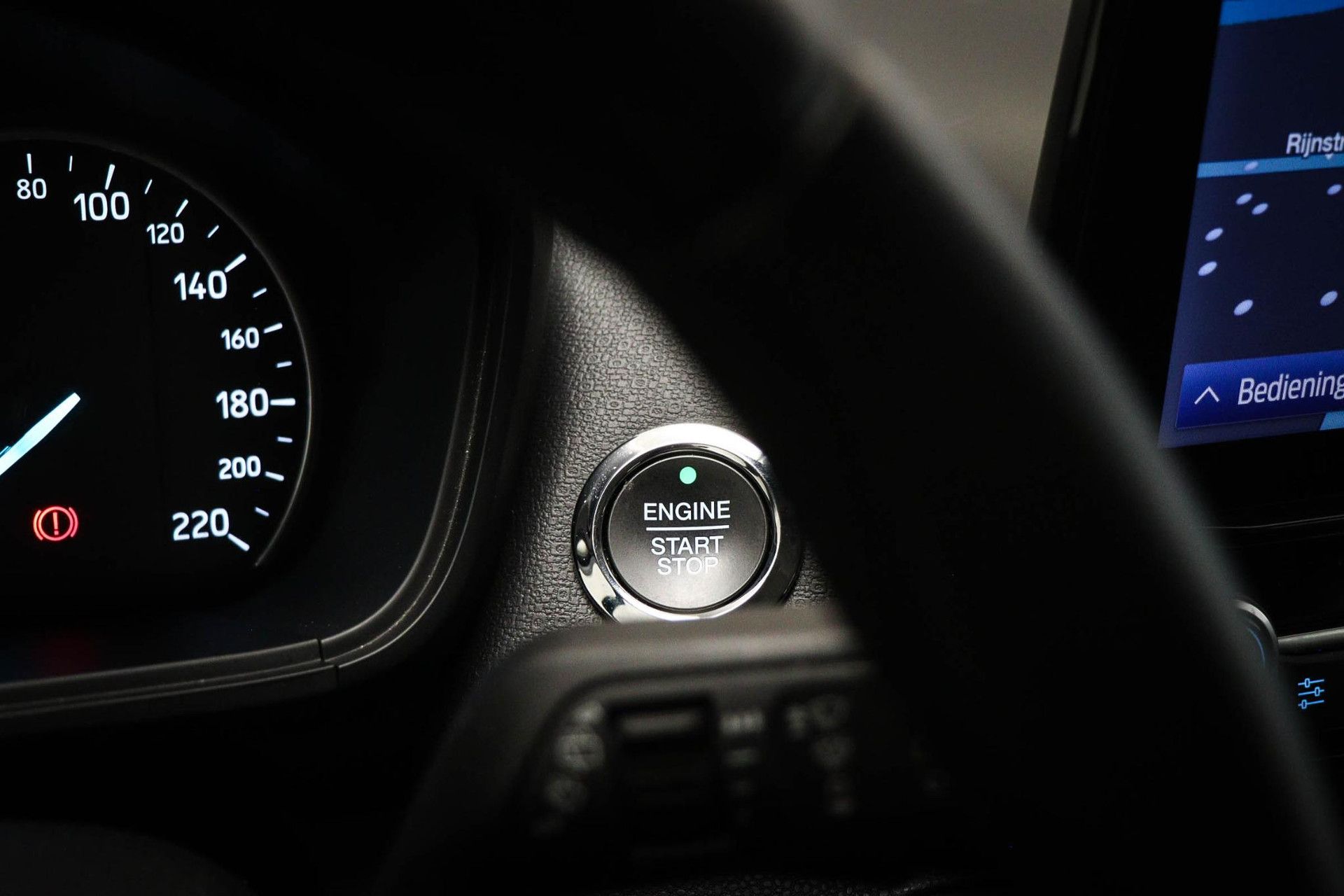 Ford EcoSport met kenteken ZN-881-B – detailfoto