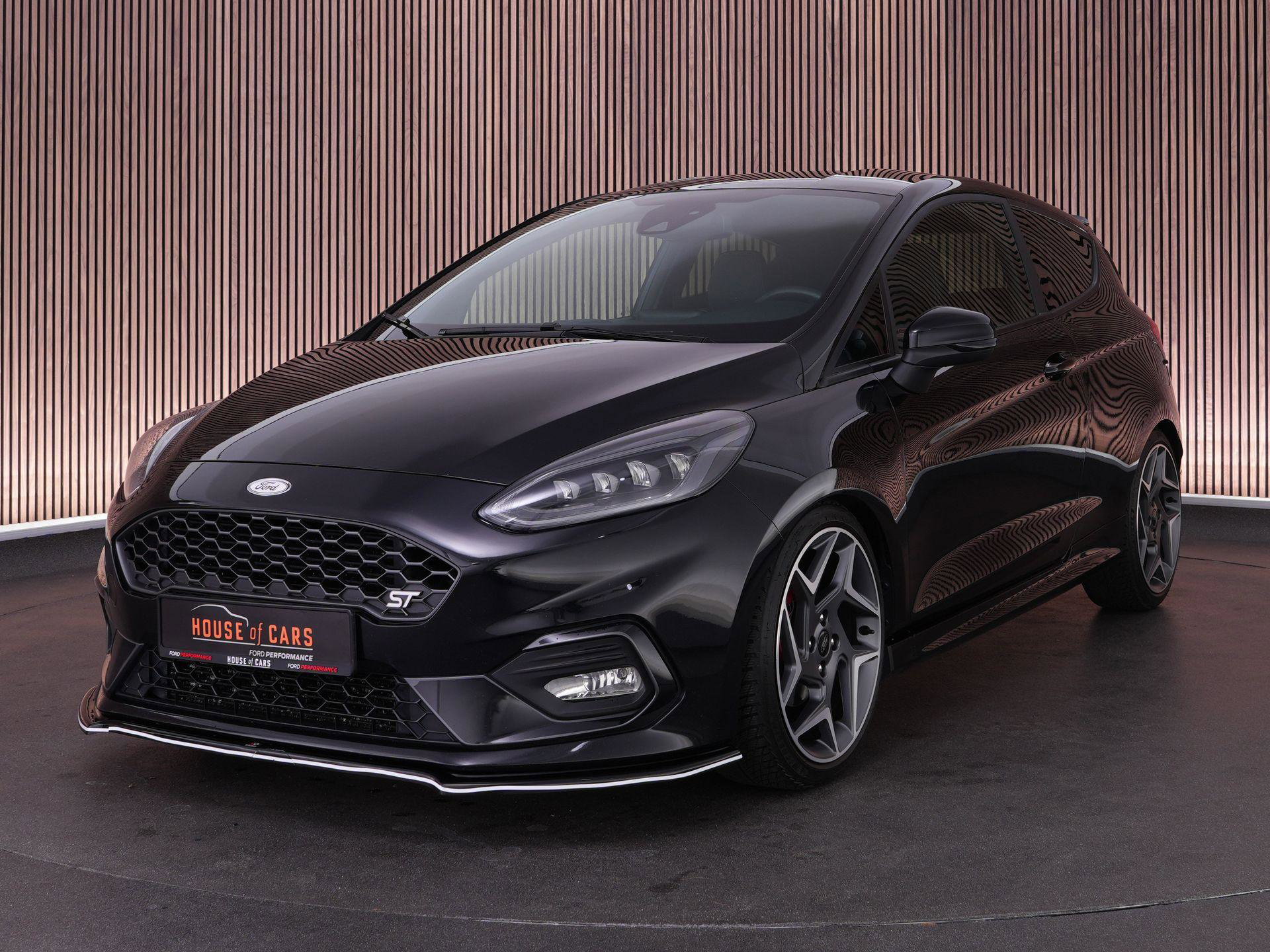 Ford Fiesta met kenteken JPL-55-T – vooraanzicht