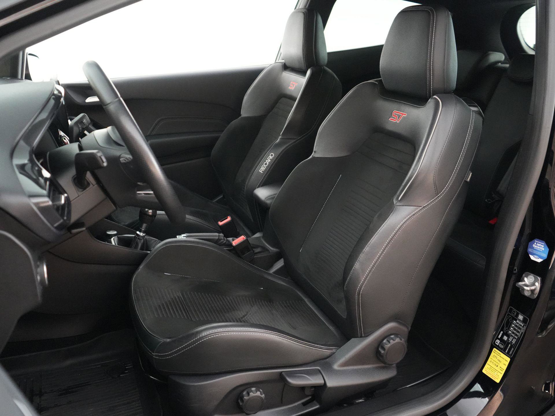 Ford Fiesta met kenteken JPL-55-T – detailfoto