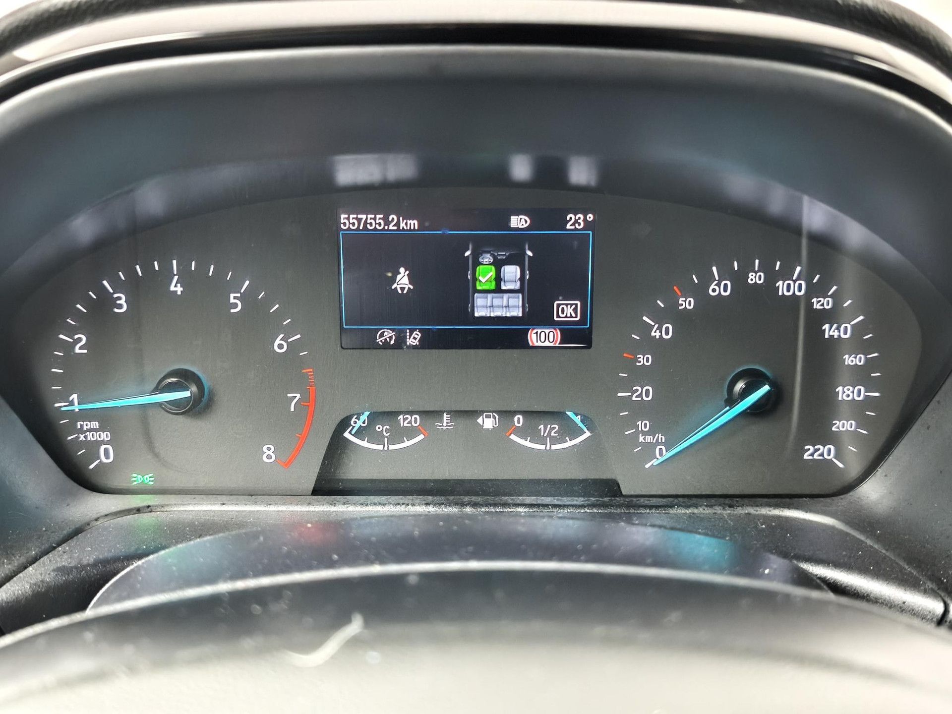 Ford Fiesta met kenteken KJJ-74-G – dashboard