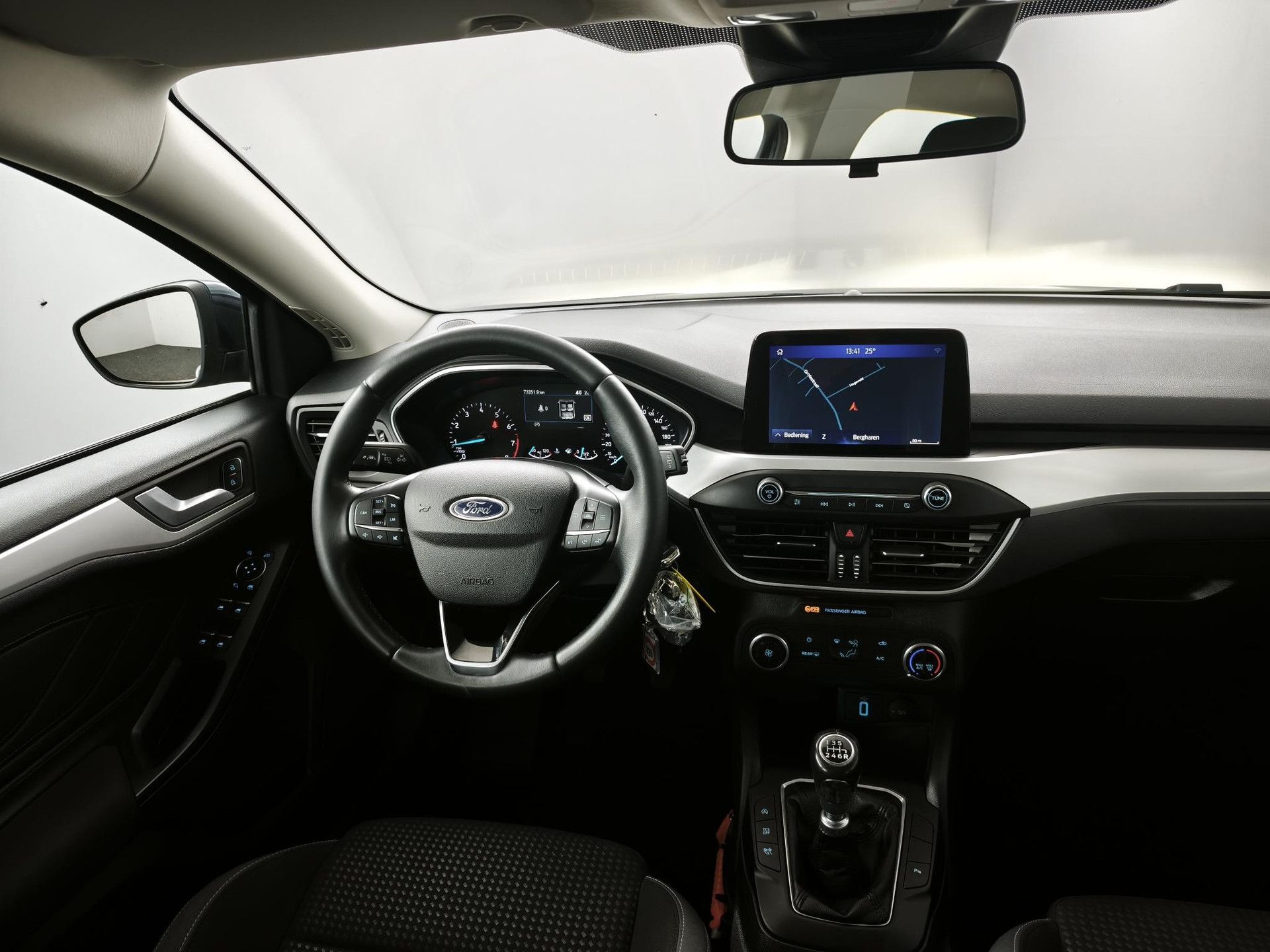 Ford Focus met kenteken H-770-GT – interieur
