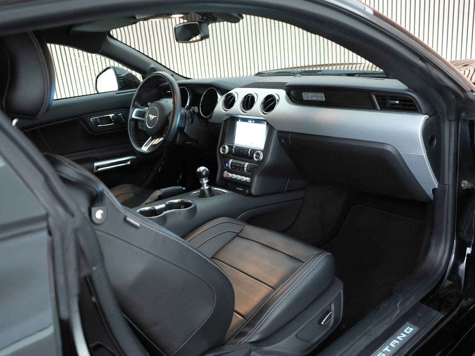 Ford Mustang – dashboard