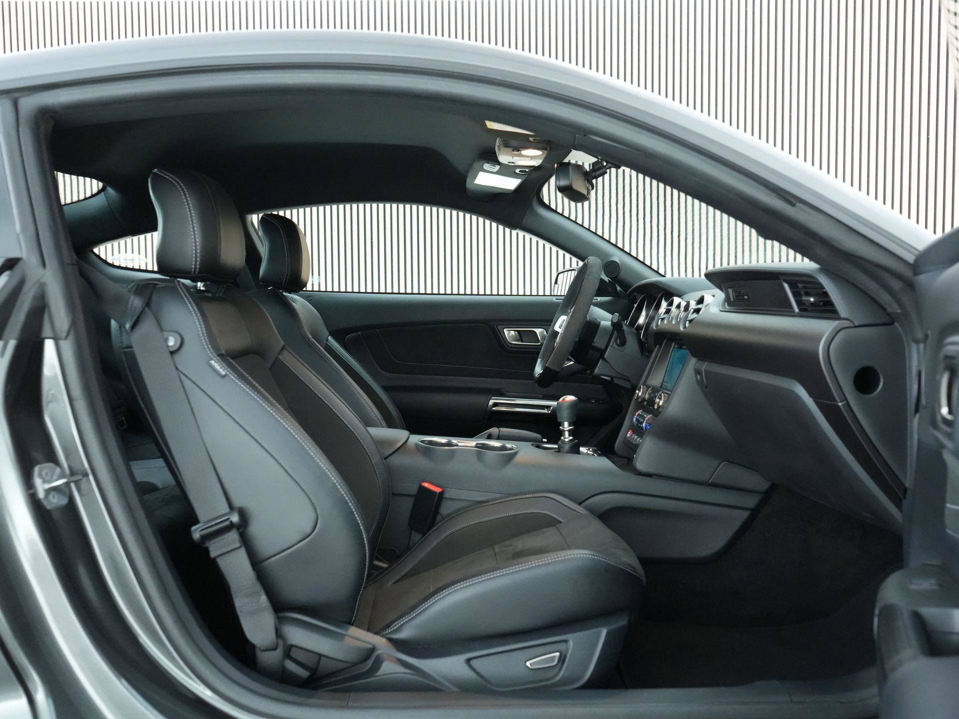 Ford Mustang – dashboard