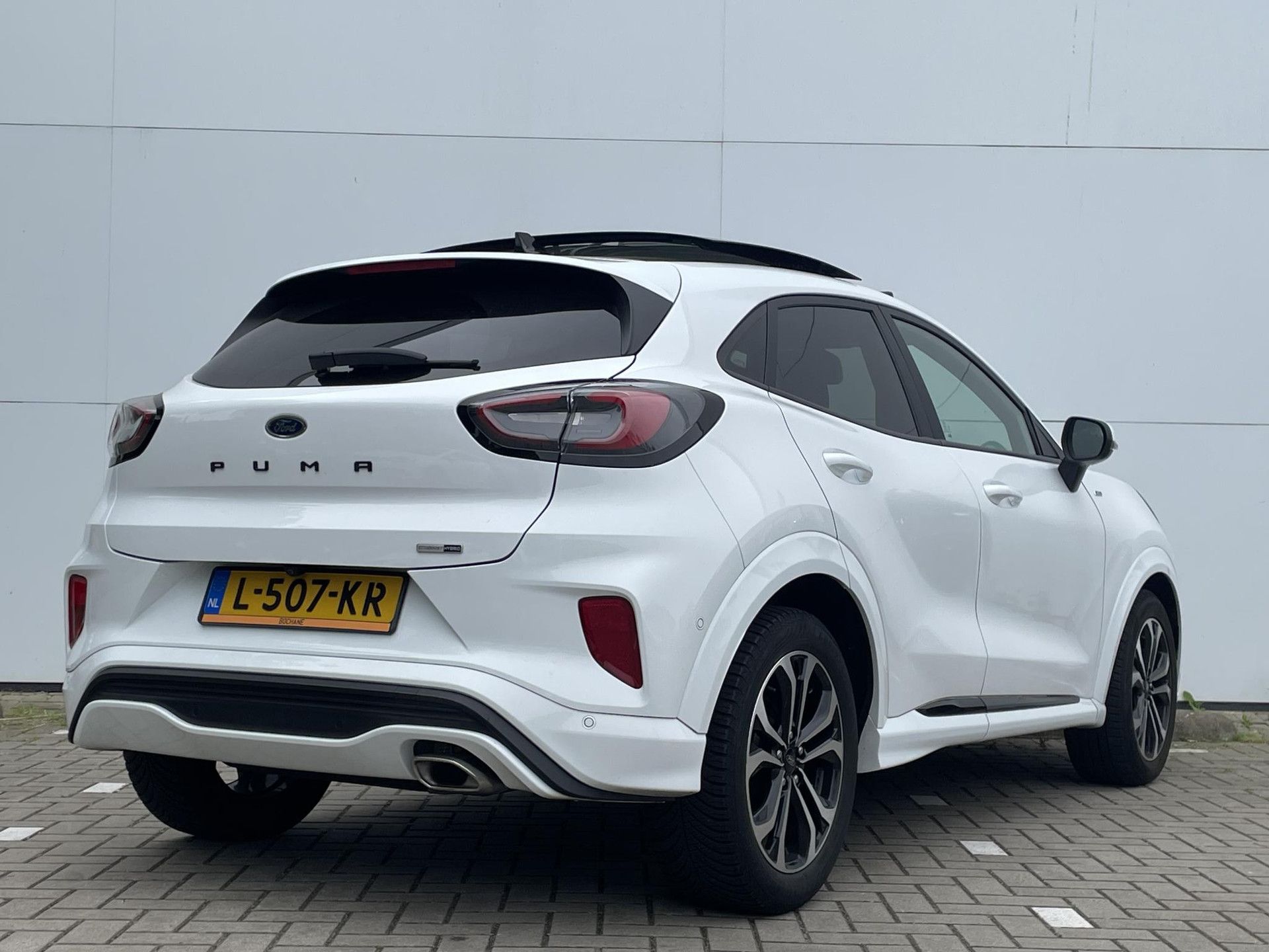 Ford Puma met kenteken L-507-KR – achteraanzicht