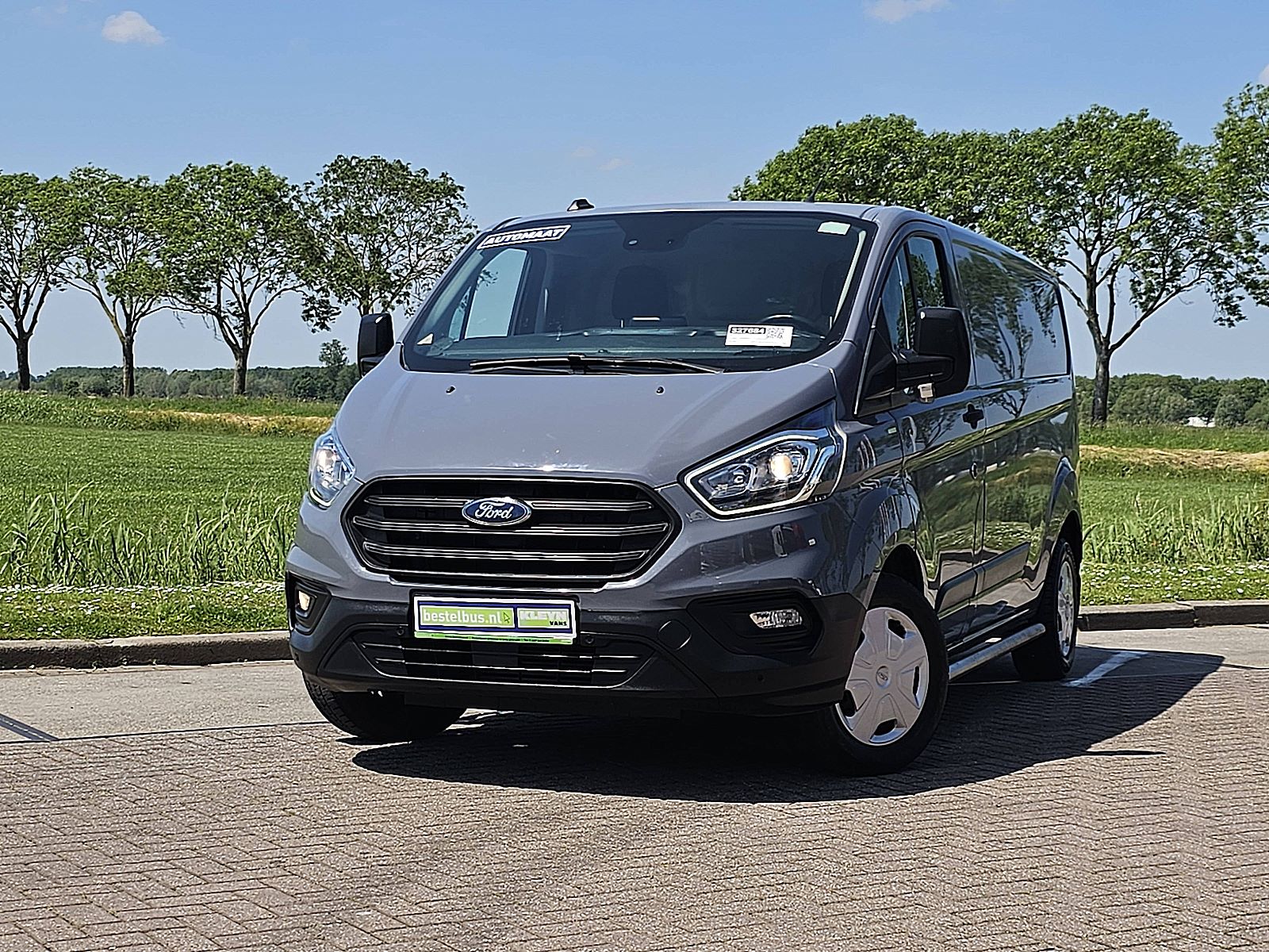 Ford Transit – vooraanzicht