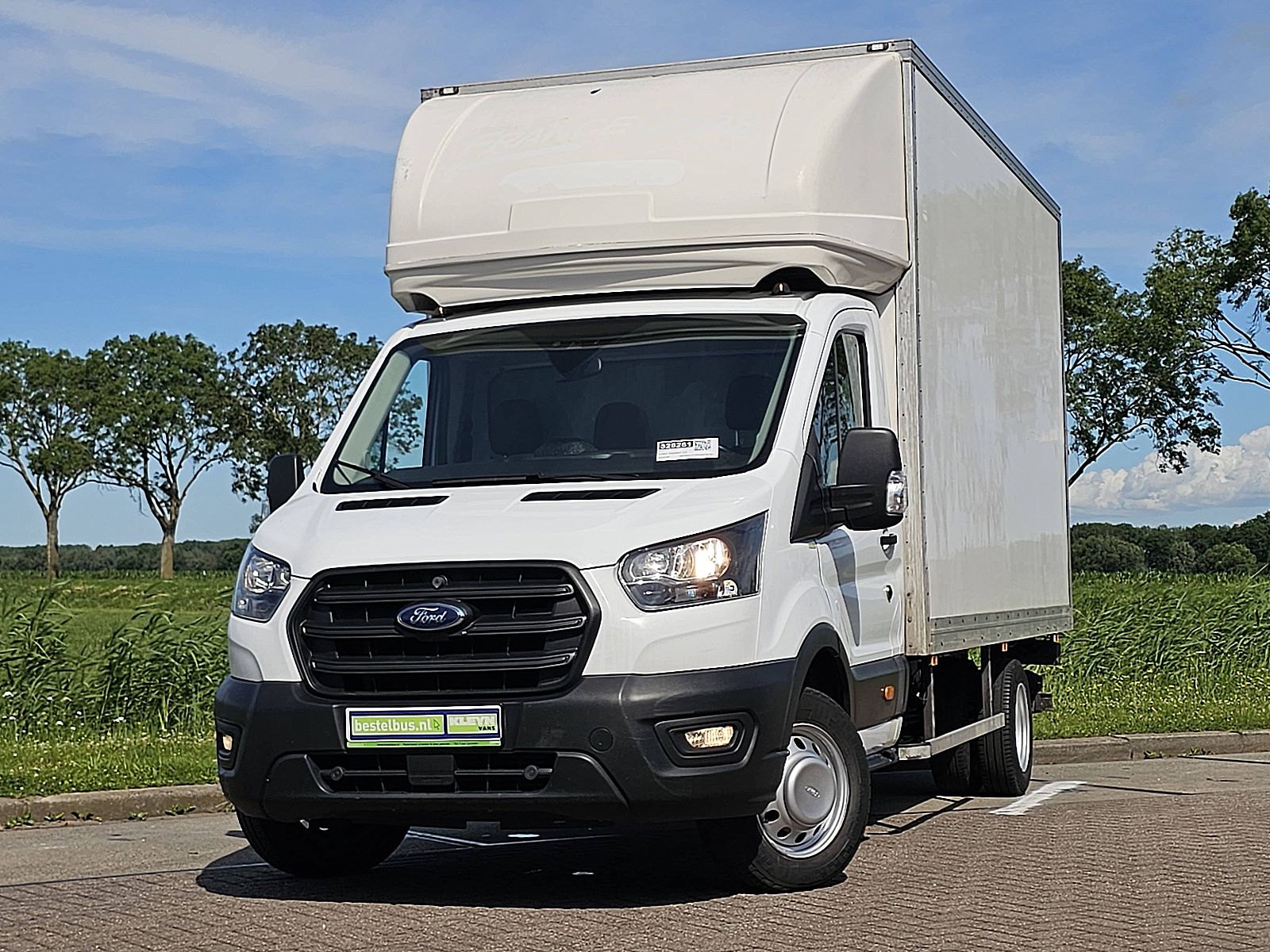 Ford Transit – vooraanzicht