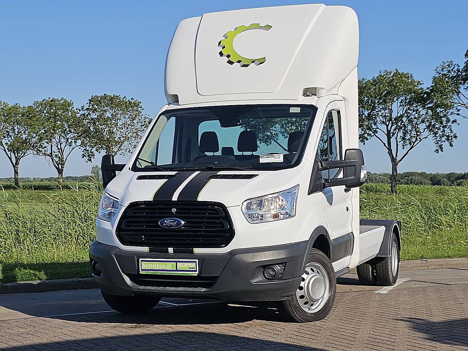 Ford Transit – vooraanzicht