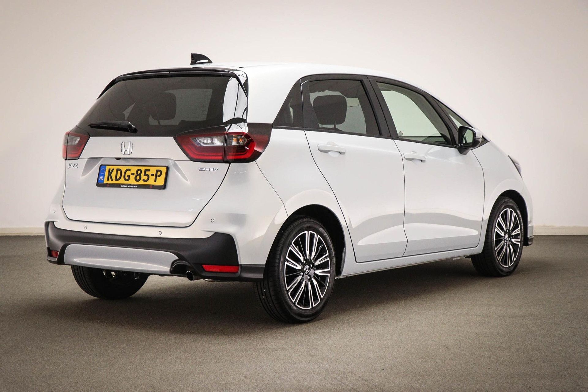 Honda Jazz met kenteken KDG-85-P – achteraanzicht