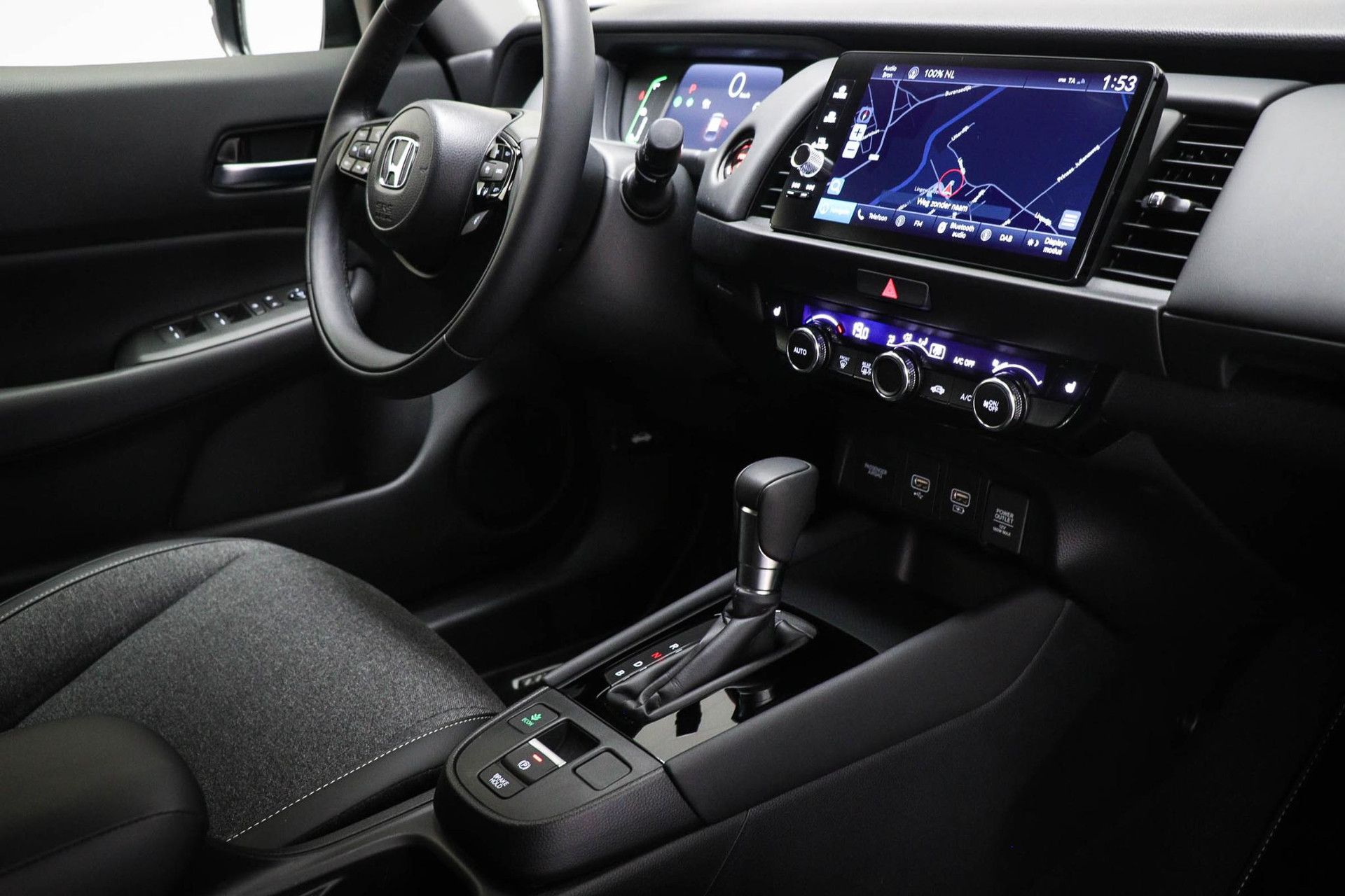 Honda Jazz met kenteken KDG-85-P – interieur