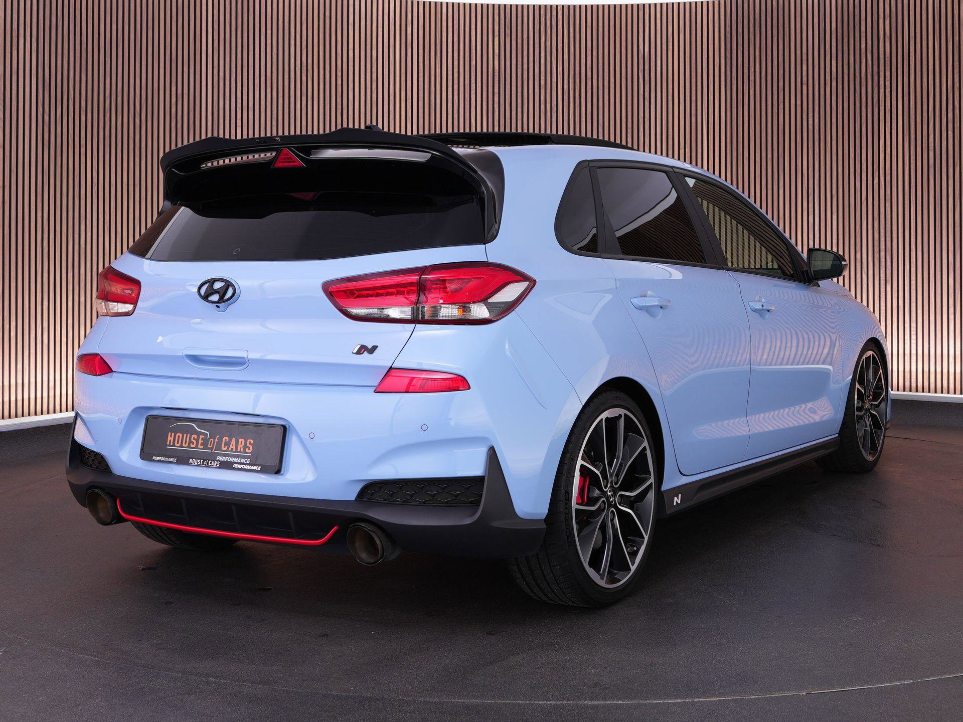 Hyundai i30 met kenteken HZF-53-S – achteraanzicht