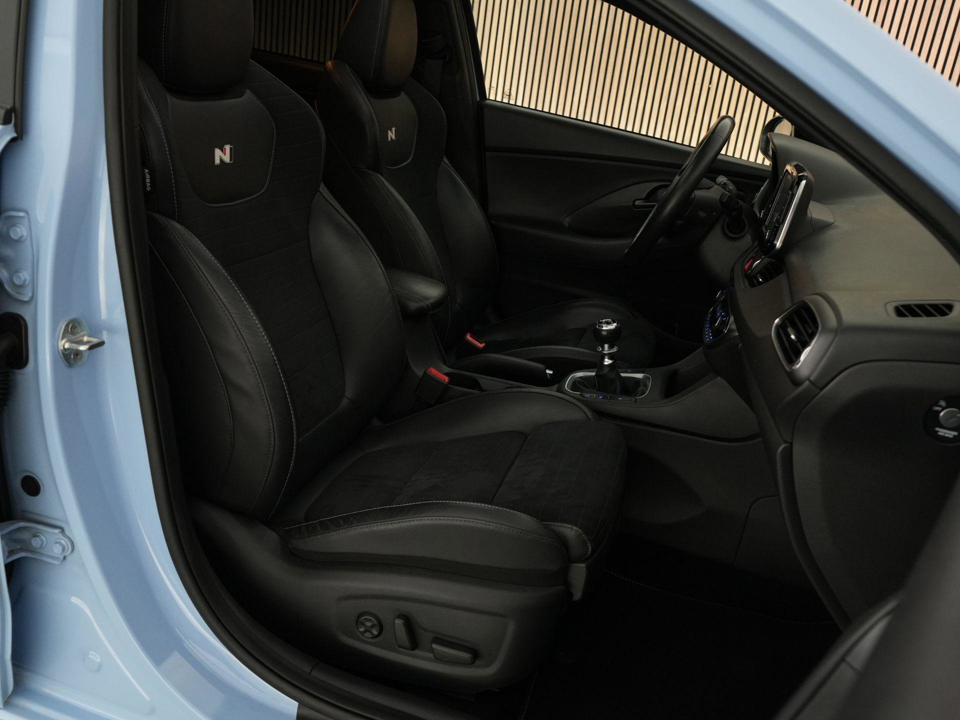 Hyundai i30 met kenteken HZF-53-S – detailfoto
