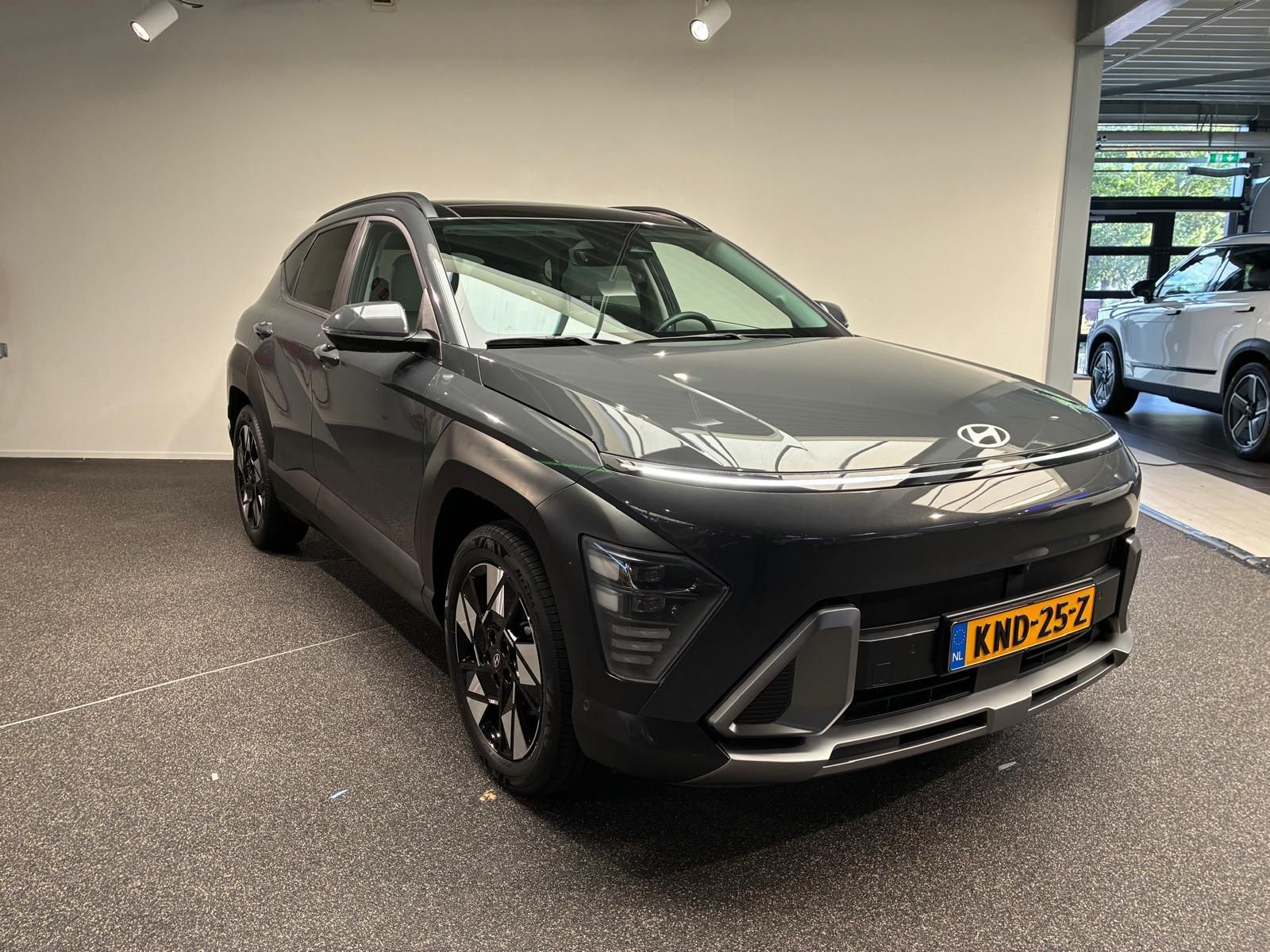 Hyundai Kona met kenteken KND-25-Z – detailfoto