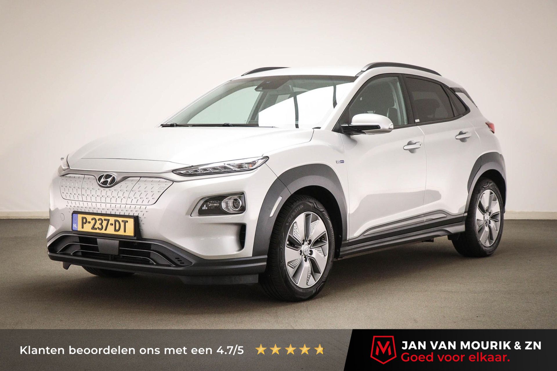 Hyundai Kona met kenteken P-237-DT – vooraanzicht
