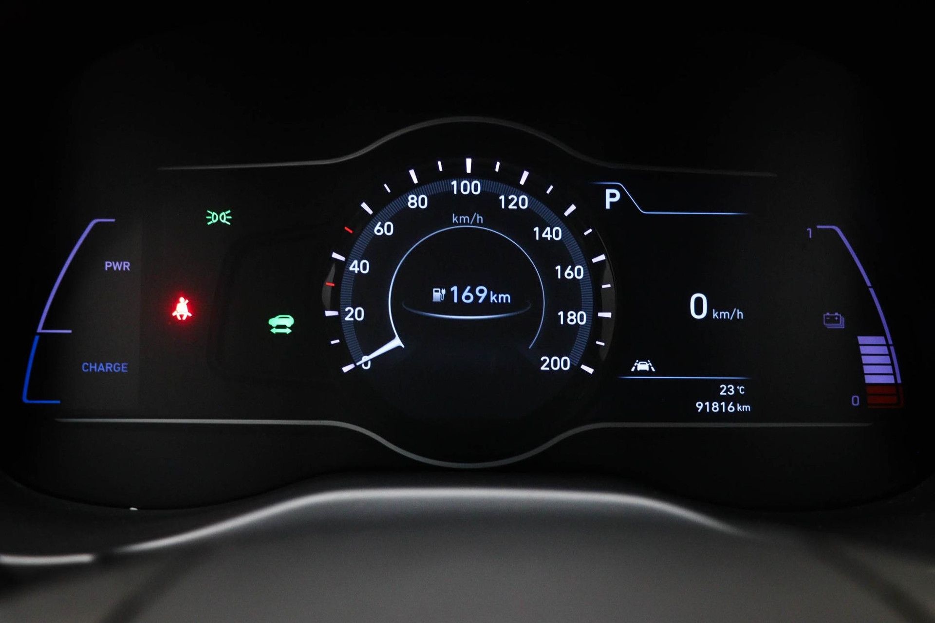 Hyundai Kona met kenteken P-237-DT – detailfoto