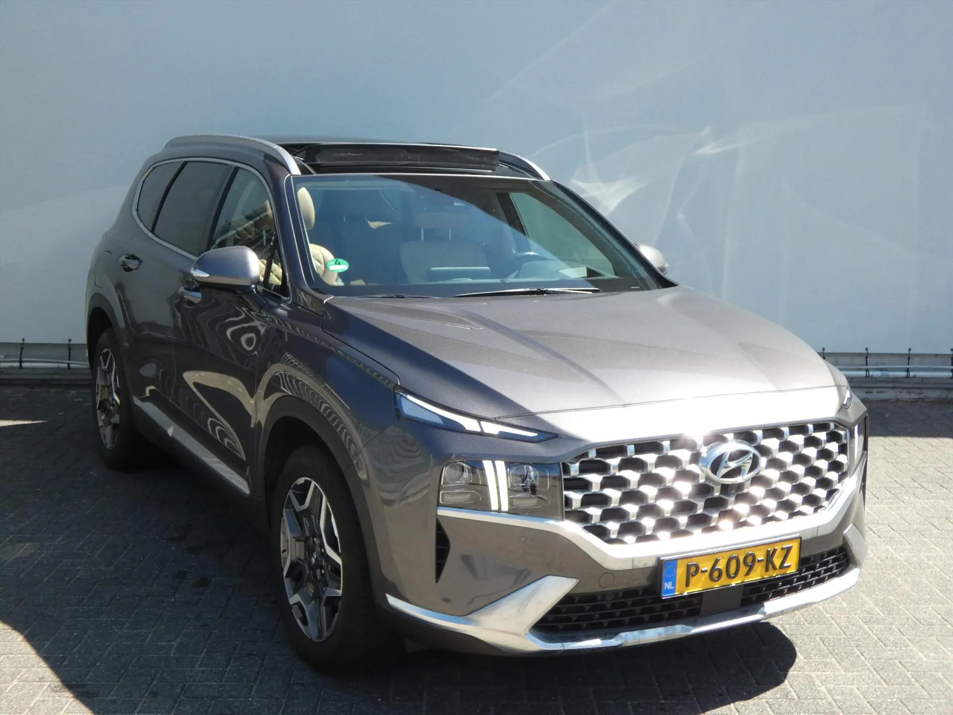 Hyundai SantaFe met kenteken P-609-KZ – interieur