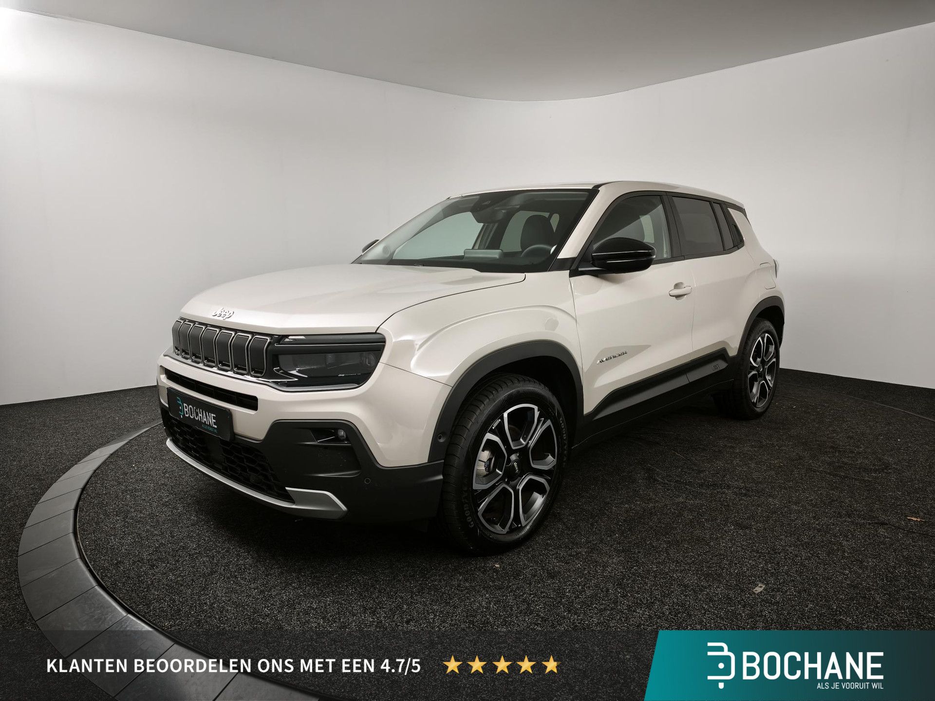 Jeep Avenger met kenteken KPV-40-D – vooraanzicht