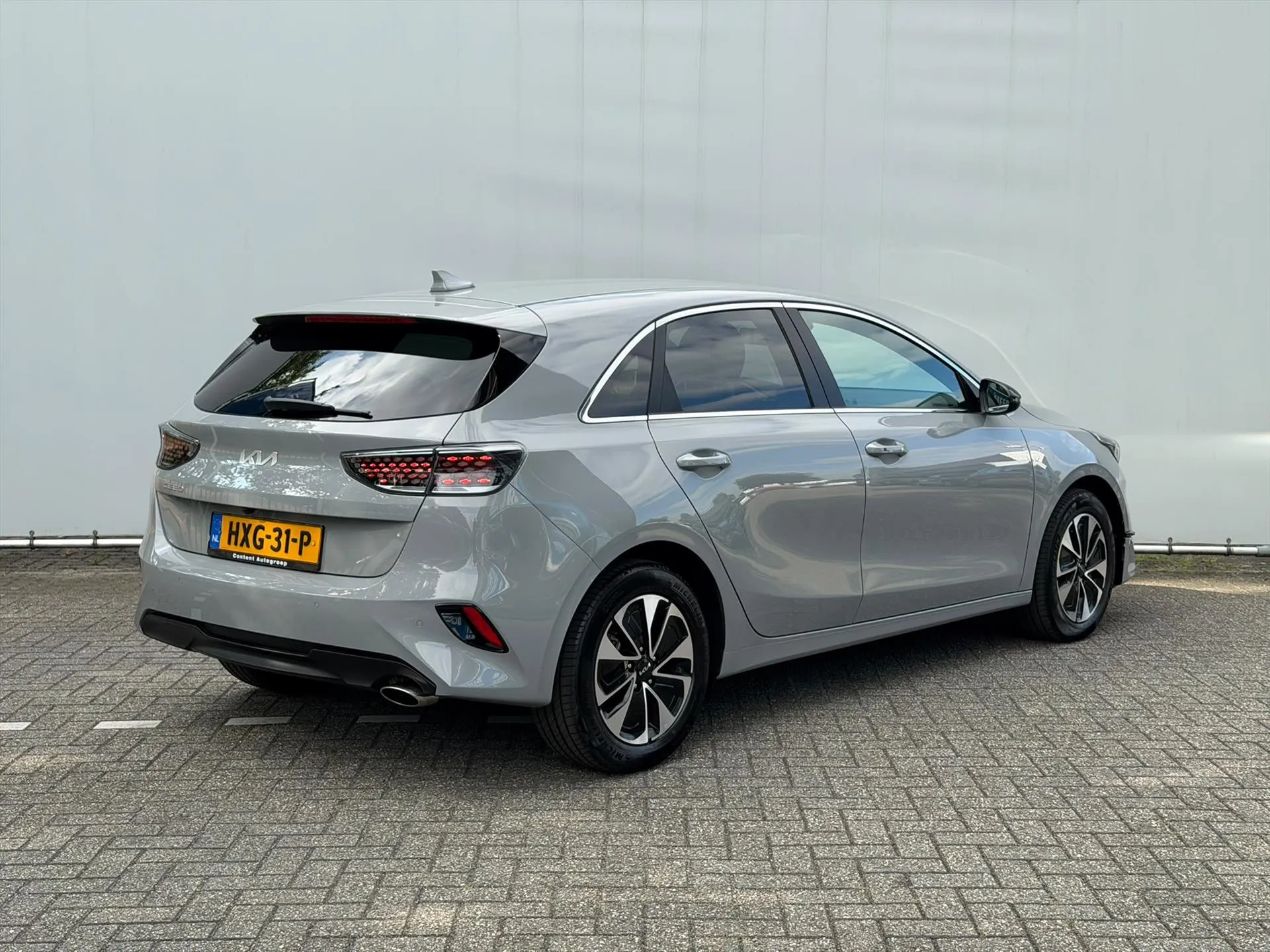 Kia Ceed met kenteken HXG-31-P – detailfoto