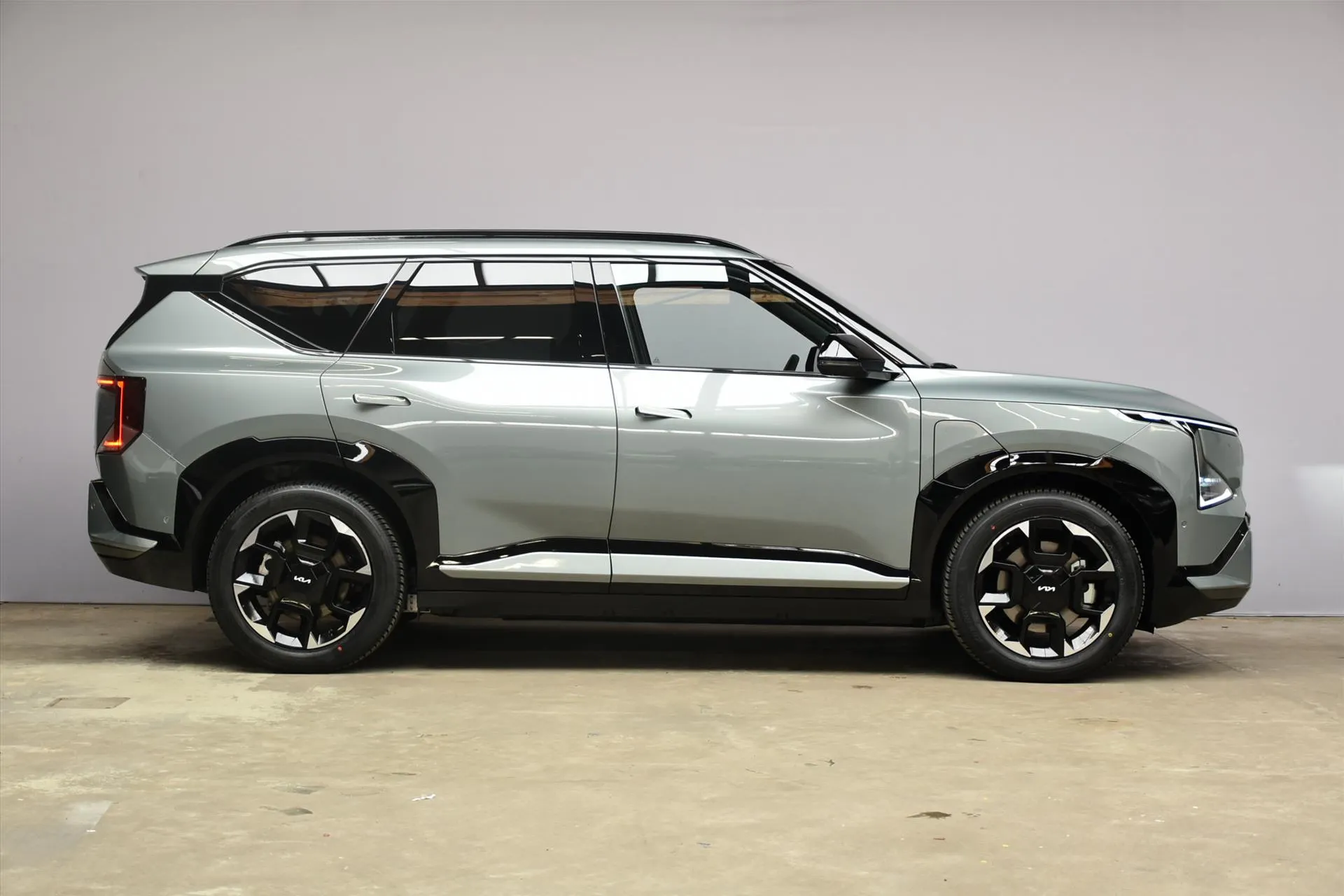 Kia EV5 met kenteken KRT-30-S – detailfoto