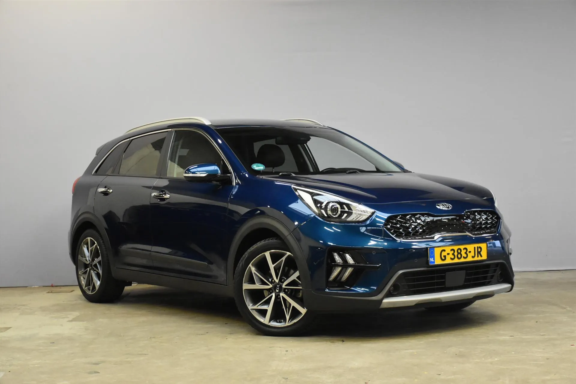 Kia Niro met kenteken G-383-JR – interieur