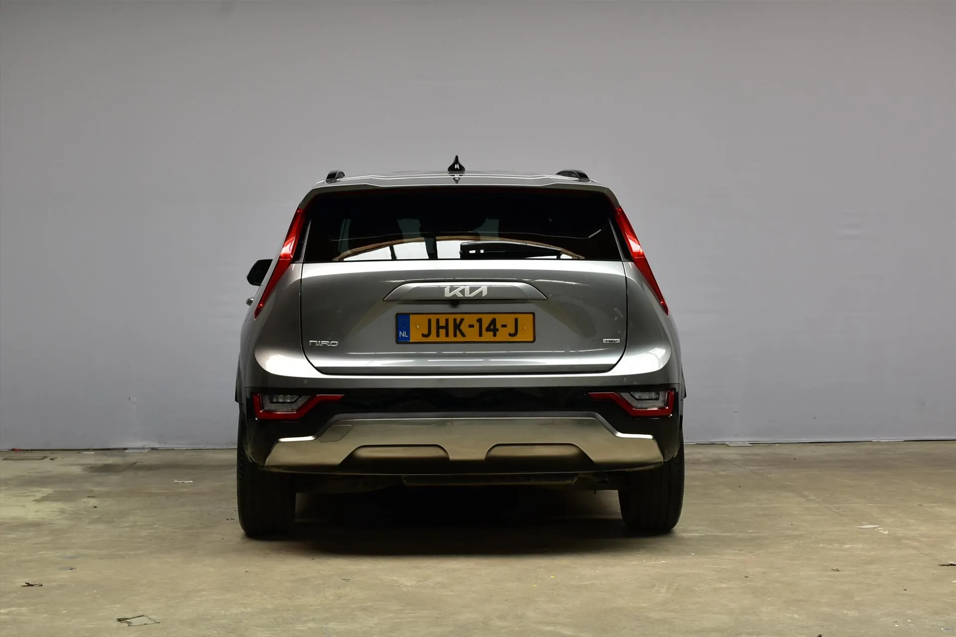 Kia Niro met kenteken JHK-14-J – dashboard
