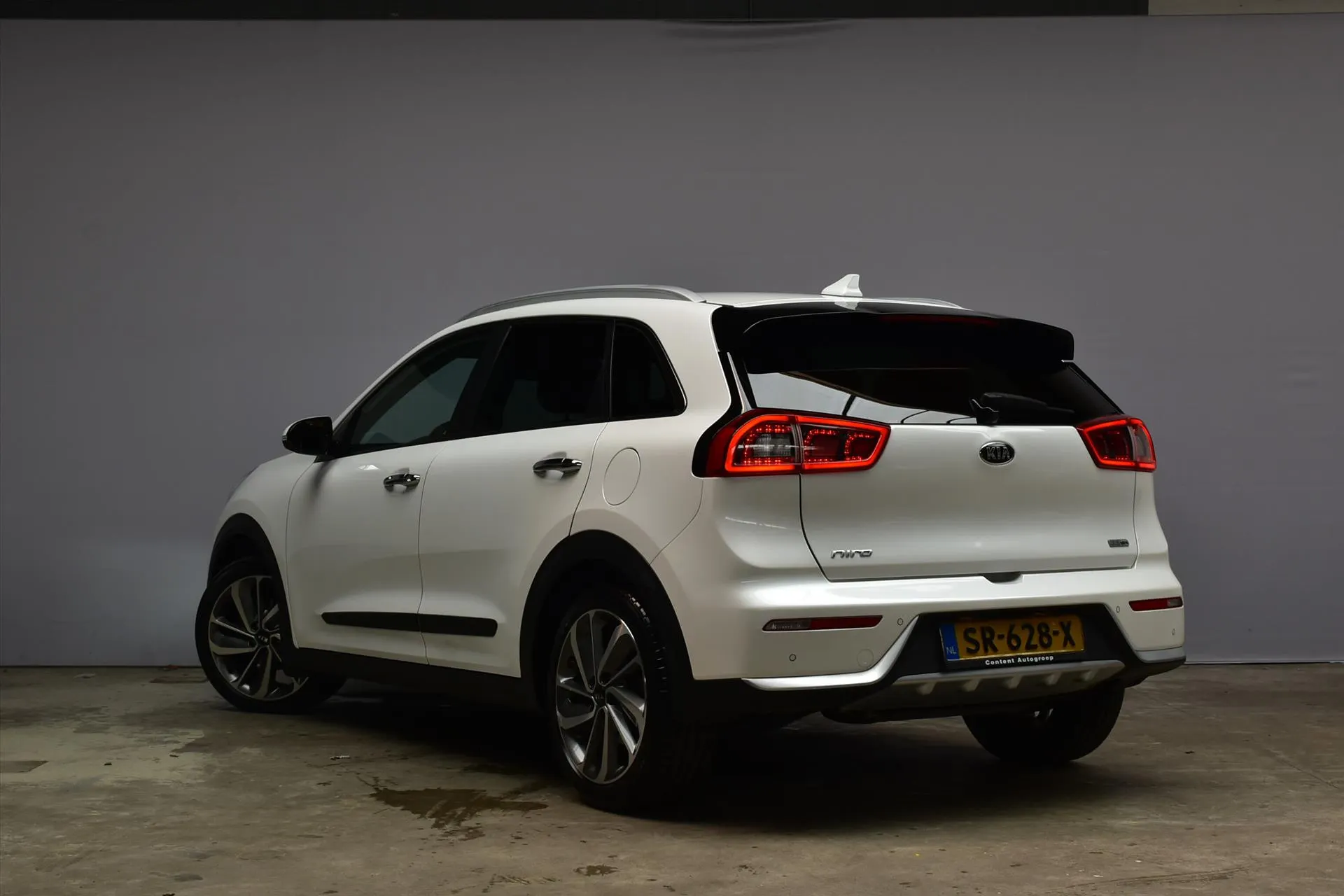 Kia Niro met kenteken SR-628-X – dashboard